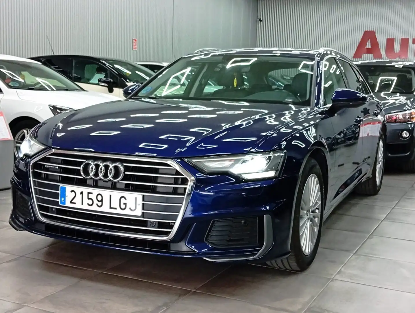 Audi A6 Avant 40 TDI quattro-ultra S tronic Bleu - 1