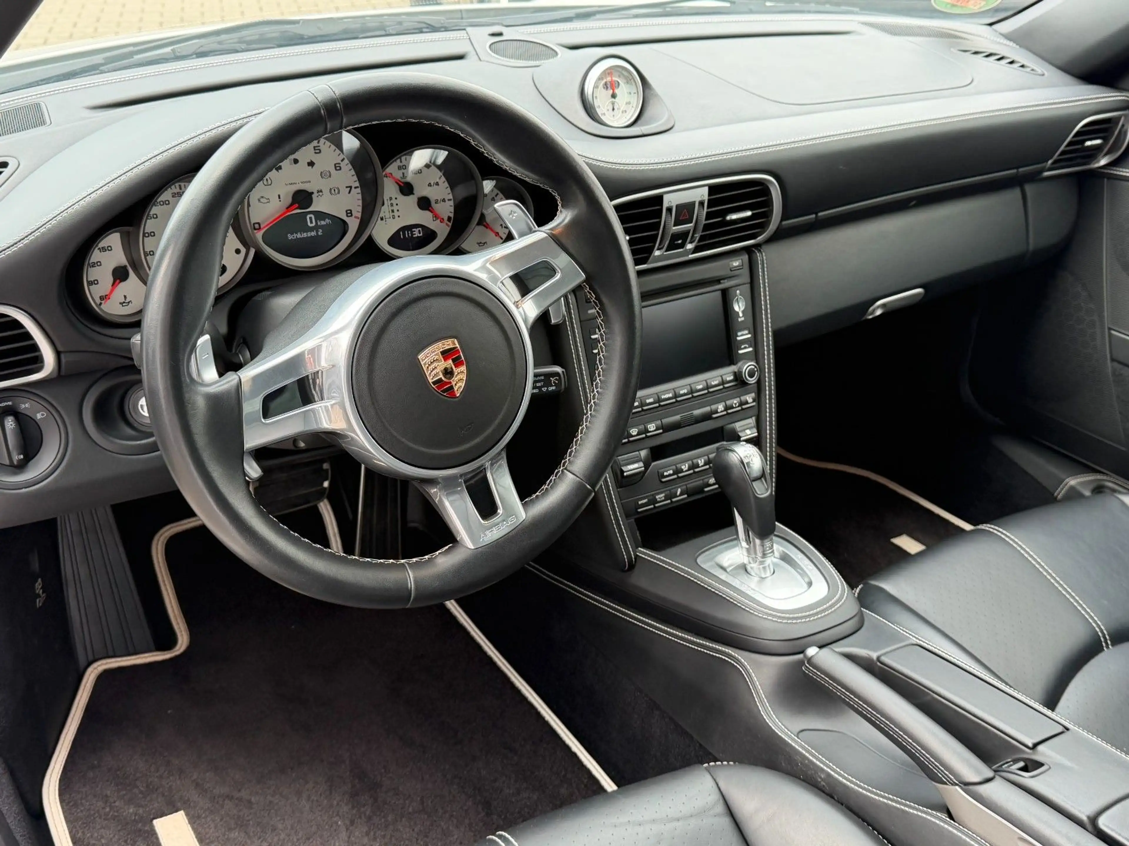 Porsche 997 MK II 911 Carrera 4 GTS Cabriolet Individual — photo 24