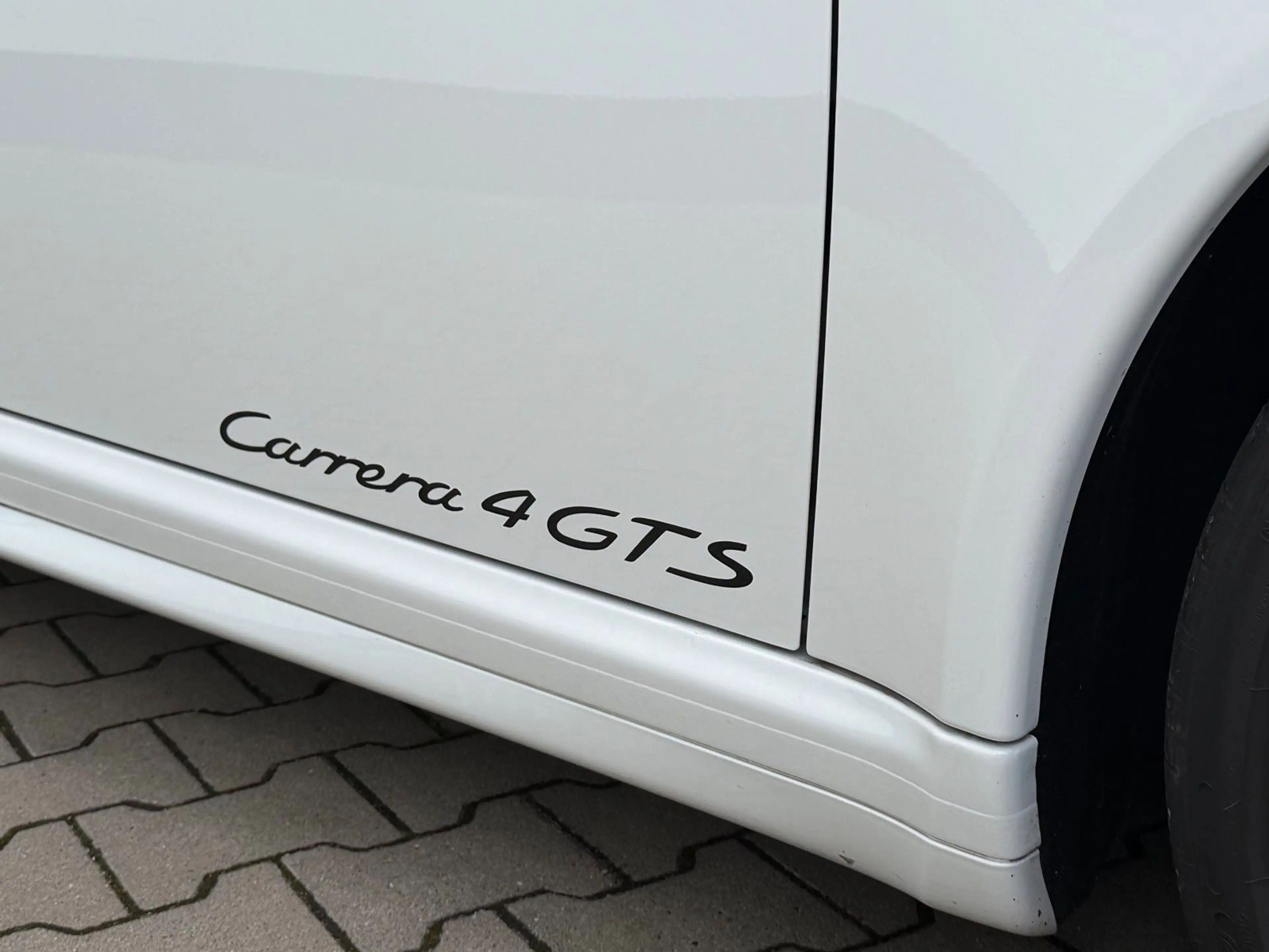 Porsche 997 MK II 911 Carrera 4 GTS Cabriolet Individual — photo 9