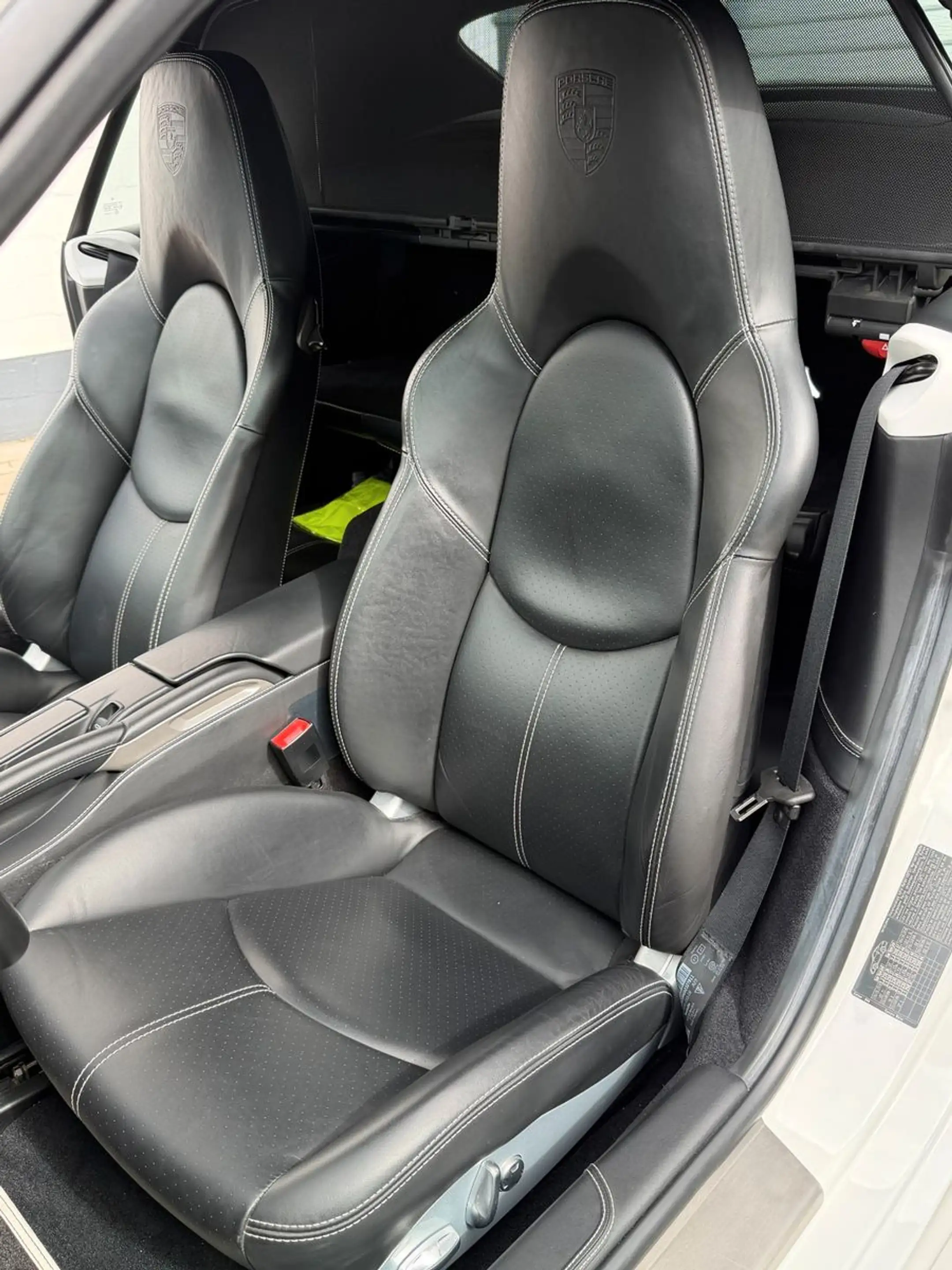 Porsche 997 MK II 911 Carrera 4 GTS Cabriolet Individual — photo 33