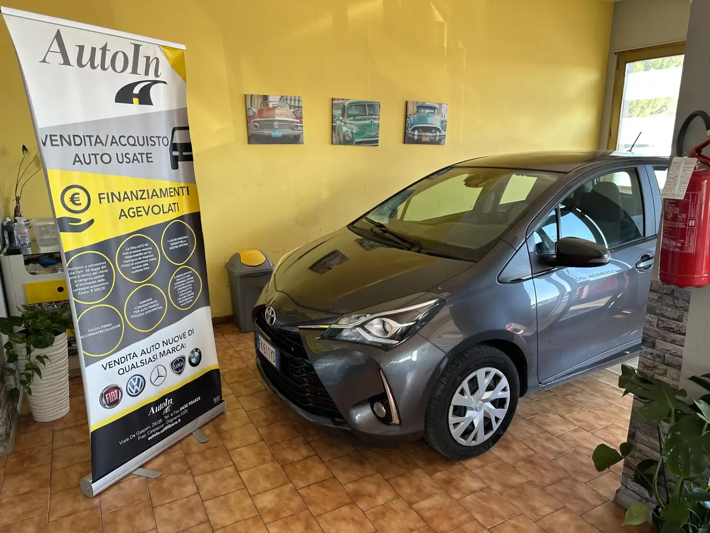 Toyota Yaris Yaris 1.5 5 porte Lounge Gris - 1