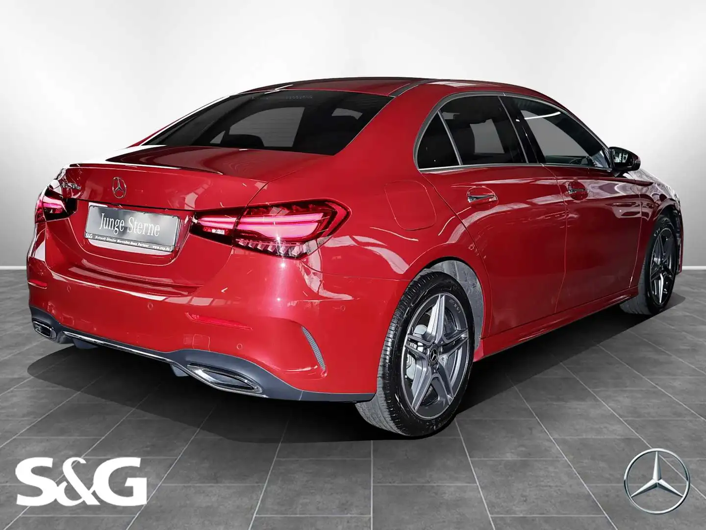 Mercedes-Benz A 250 e Limousine AMG PANO+AHK+18"+LED+KAMERA Rot - 2