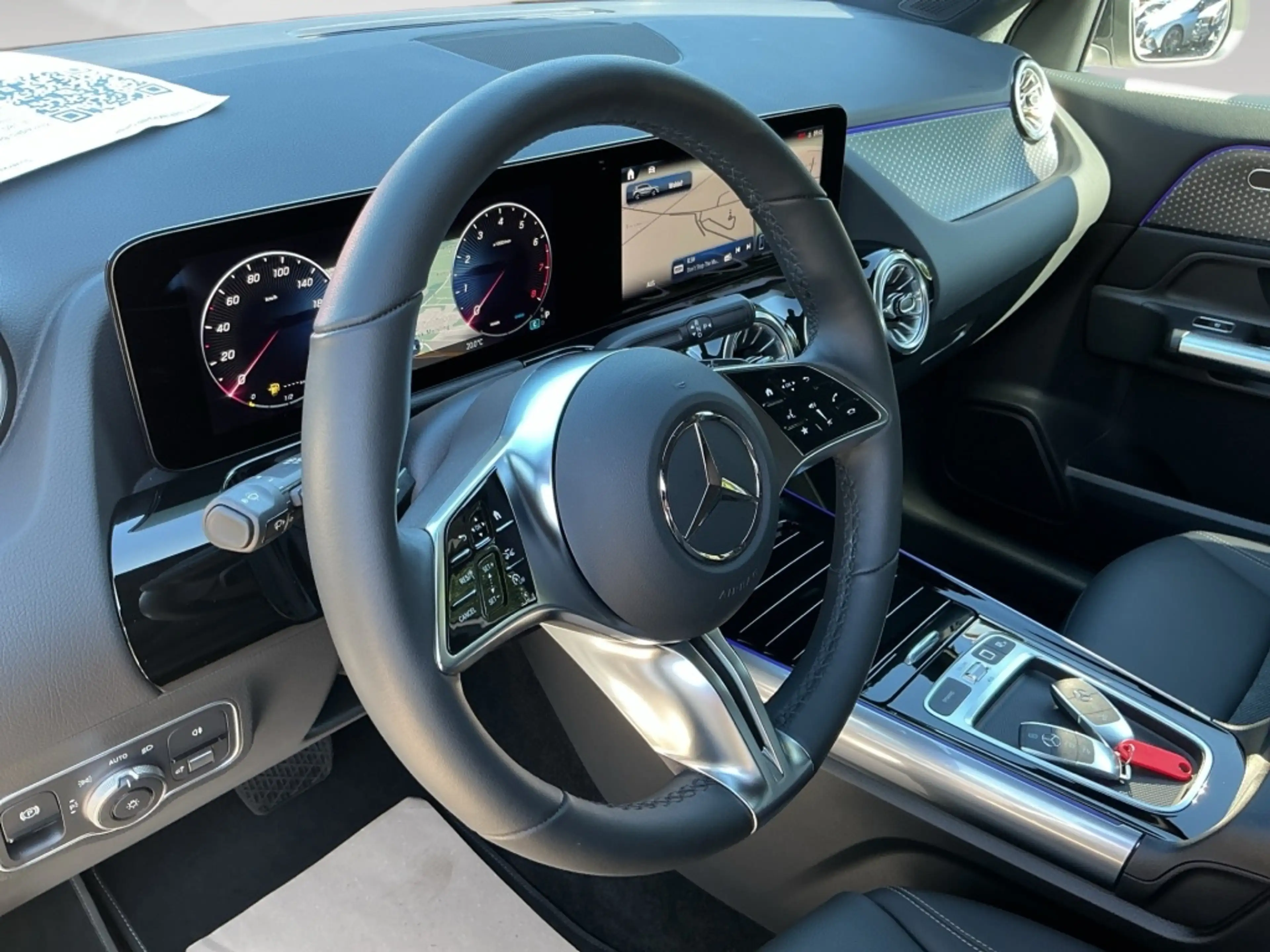 Mercedes-Benz GLA 180 NIGHT PROGRESSIVE AHK DISTR KAMERA SPUR — photo 12