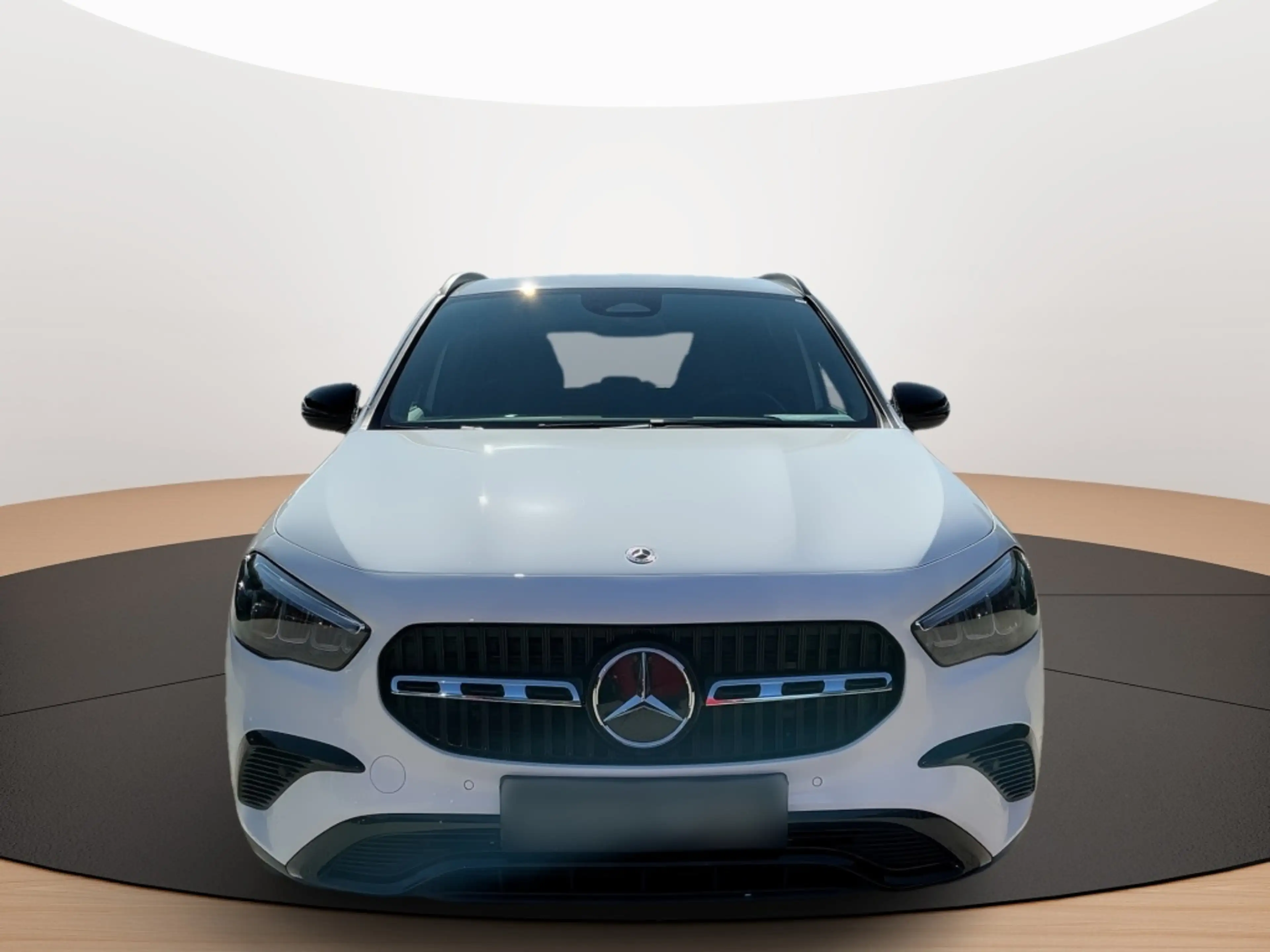 Mercedes-Benz GLA 180 NIGHT PROGRESSIVE AHK DISTR KAMERA SPUR — photo 4