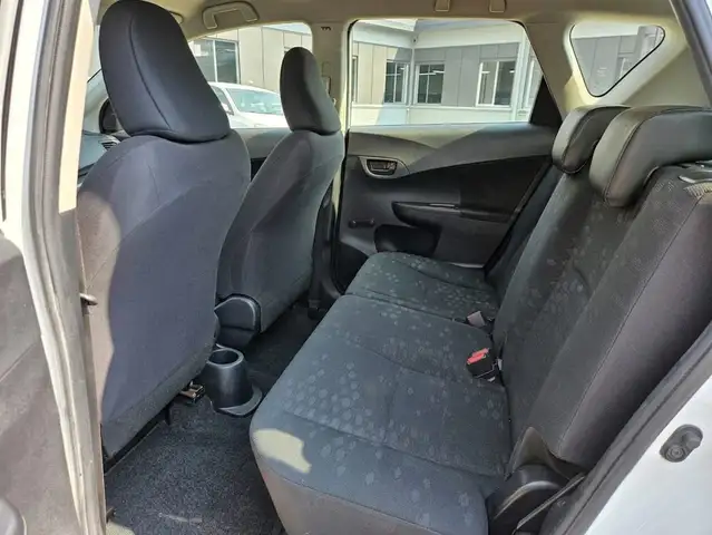 Toyota Verso-S view 10