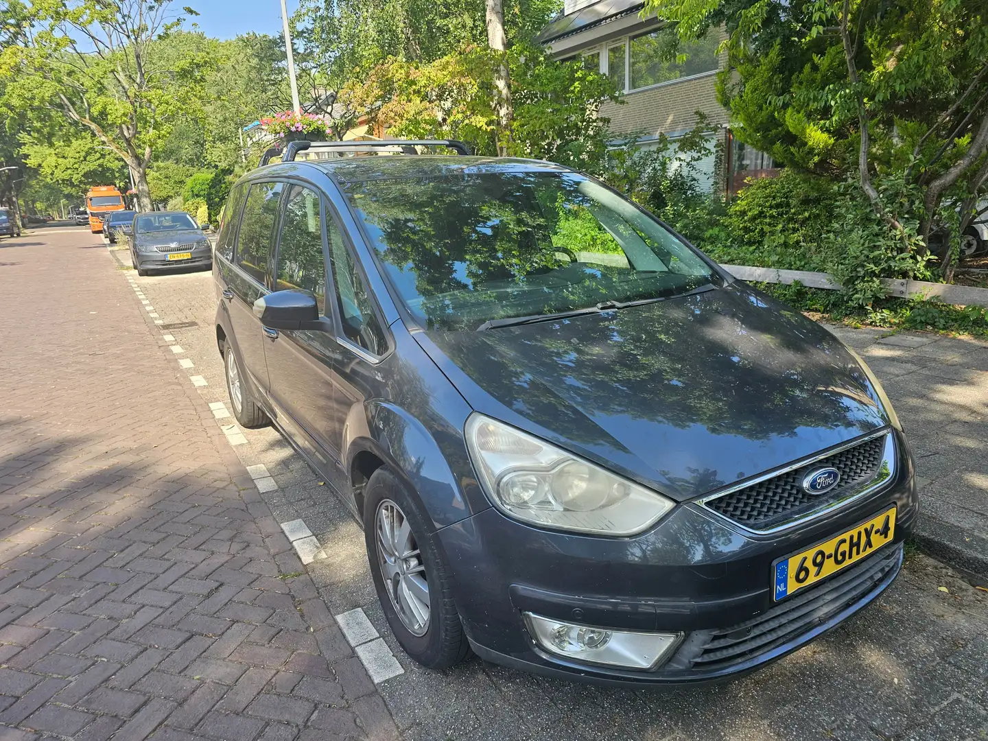 Ford Galaxy Galaxy 2.0-16V Ghia Grijs - 2