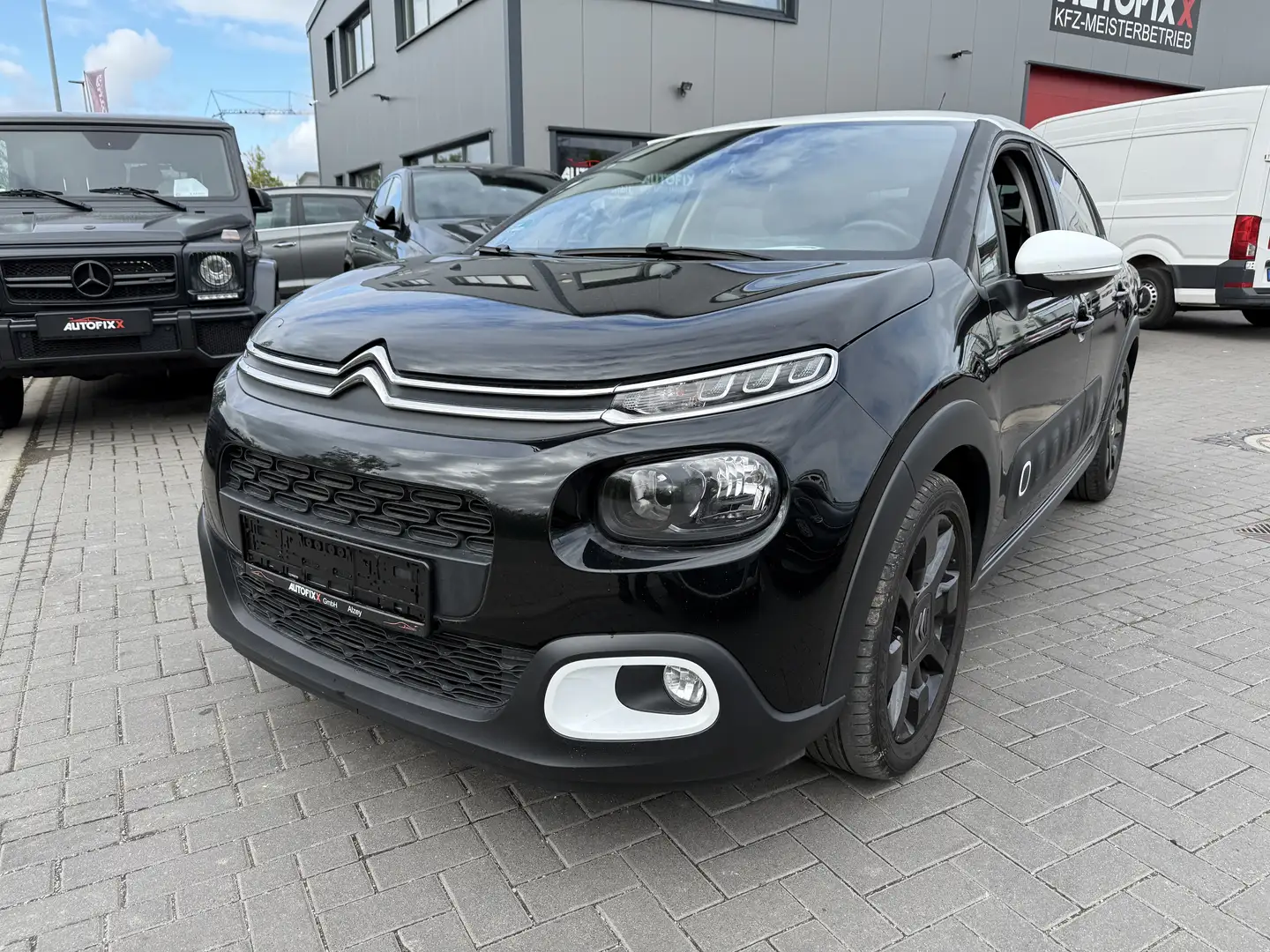 Citroen C3 Shine Schwarz - 1