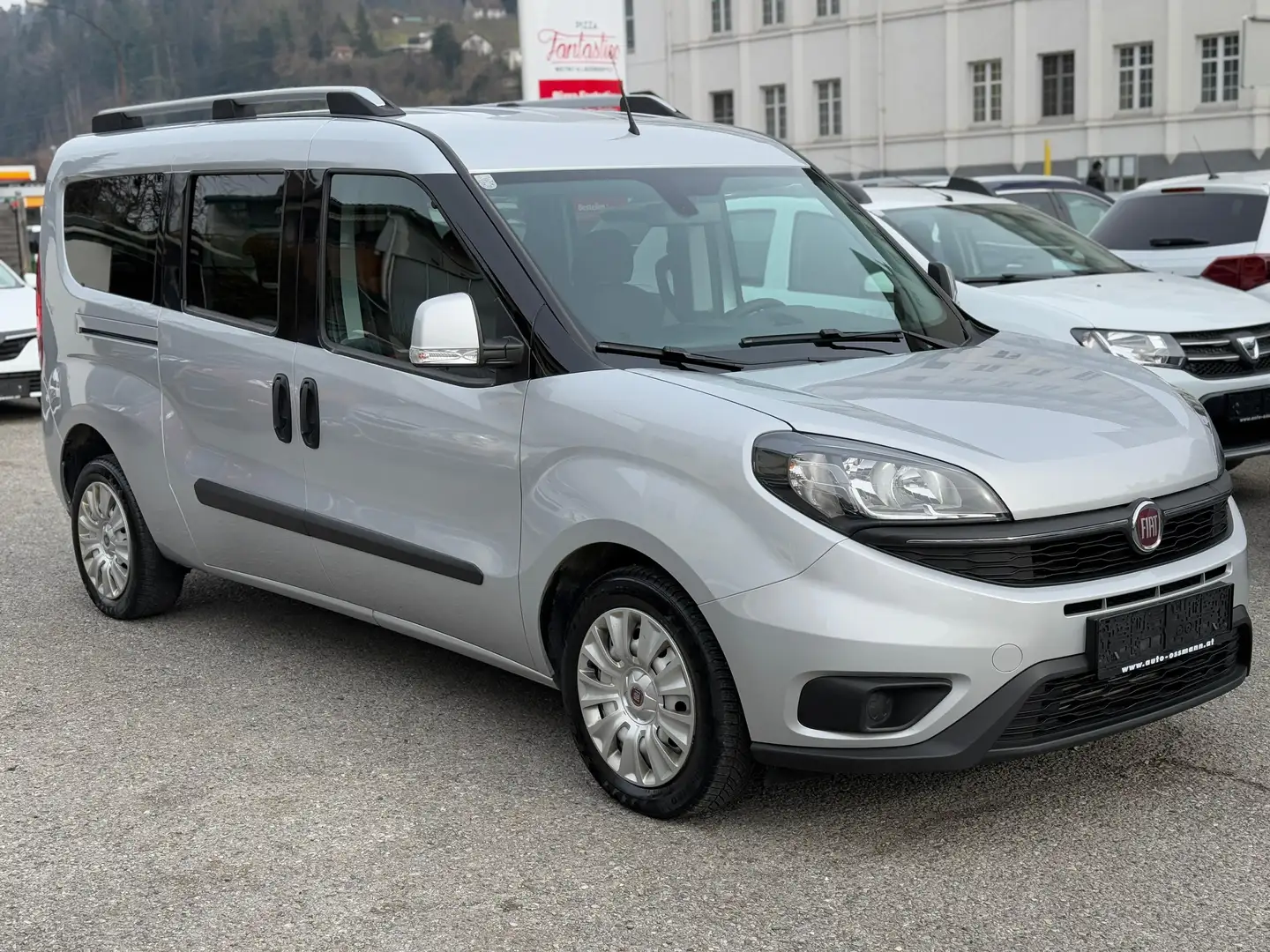 Fiat Doblo MAXI FamilyVan Diesel TÜV NEU 1.Besitz Navi AHK Silber - 1