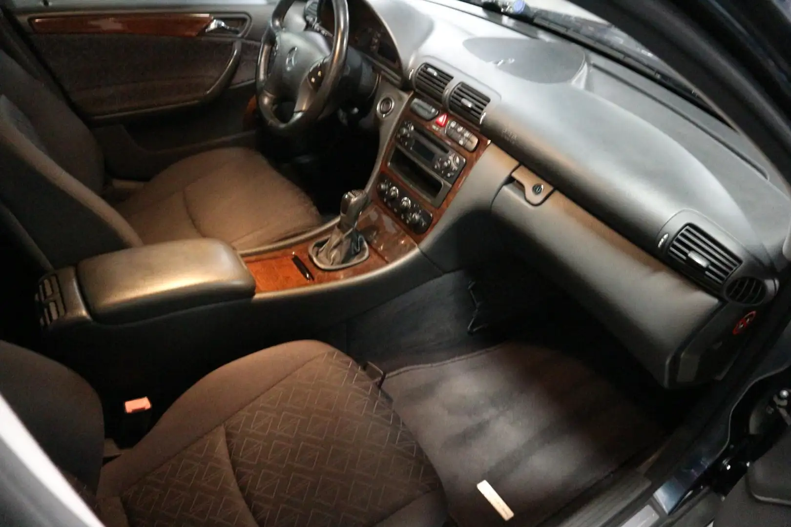 Mercedes-Benz C 200 K. Elegance / NAP / 7 2026 APK ! ! Negro - 2