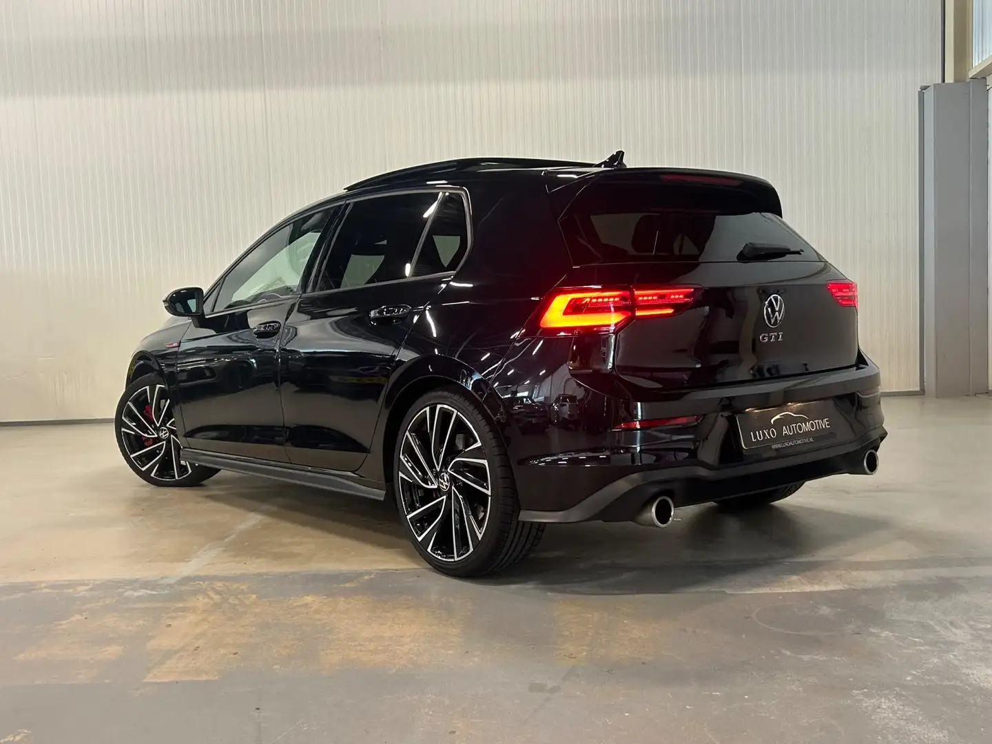 Volkswagen Golf GTI 2.0 TSI | PANO | IQ LIGHTS | MISTLAMPEN | HARMAN K Zwart - 2