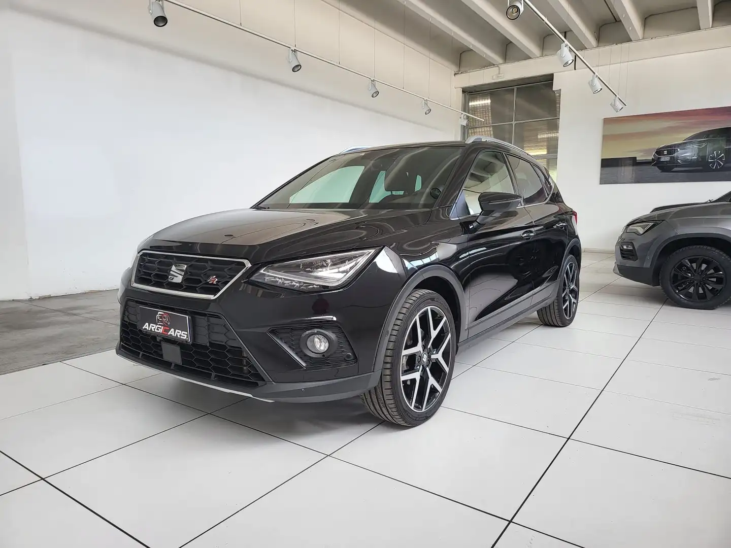 SEAT Arona Arona 1.0 tgi FR 90cv Noir - 1