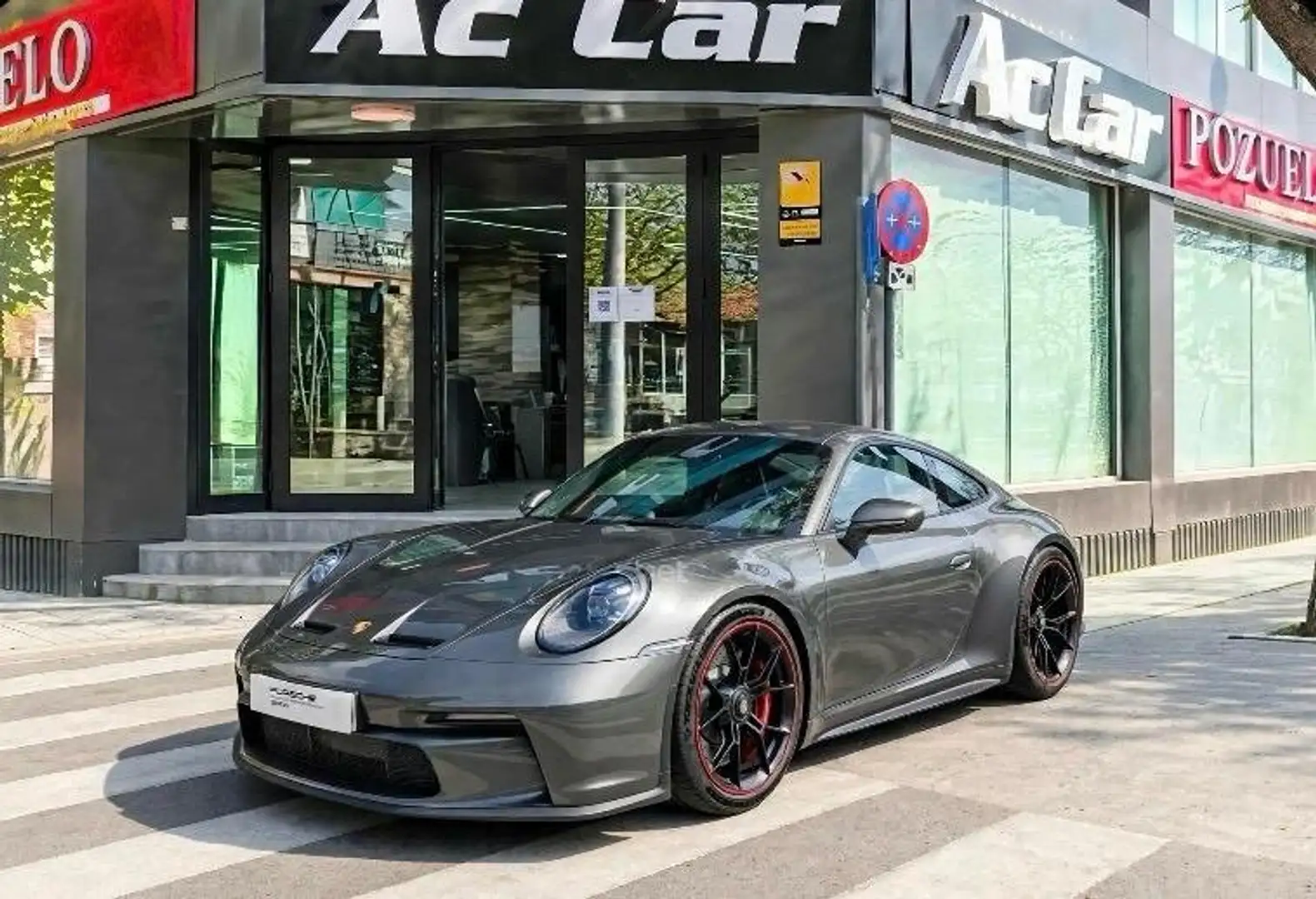 Porsche 911 GT3 Touring - 1