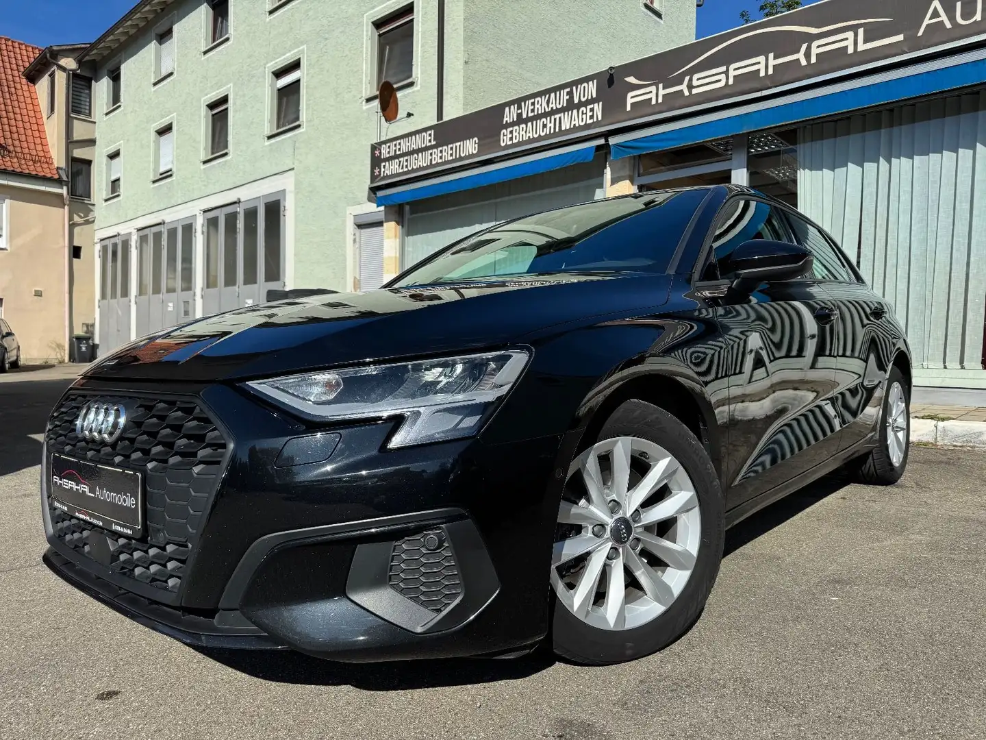 Audi A3 Sportback 35 TFSI*VIRTUAL*LEDER*LED*NAVI* Schwarz - 1