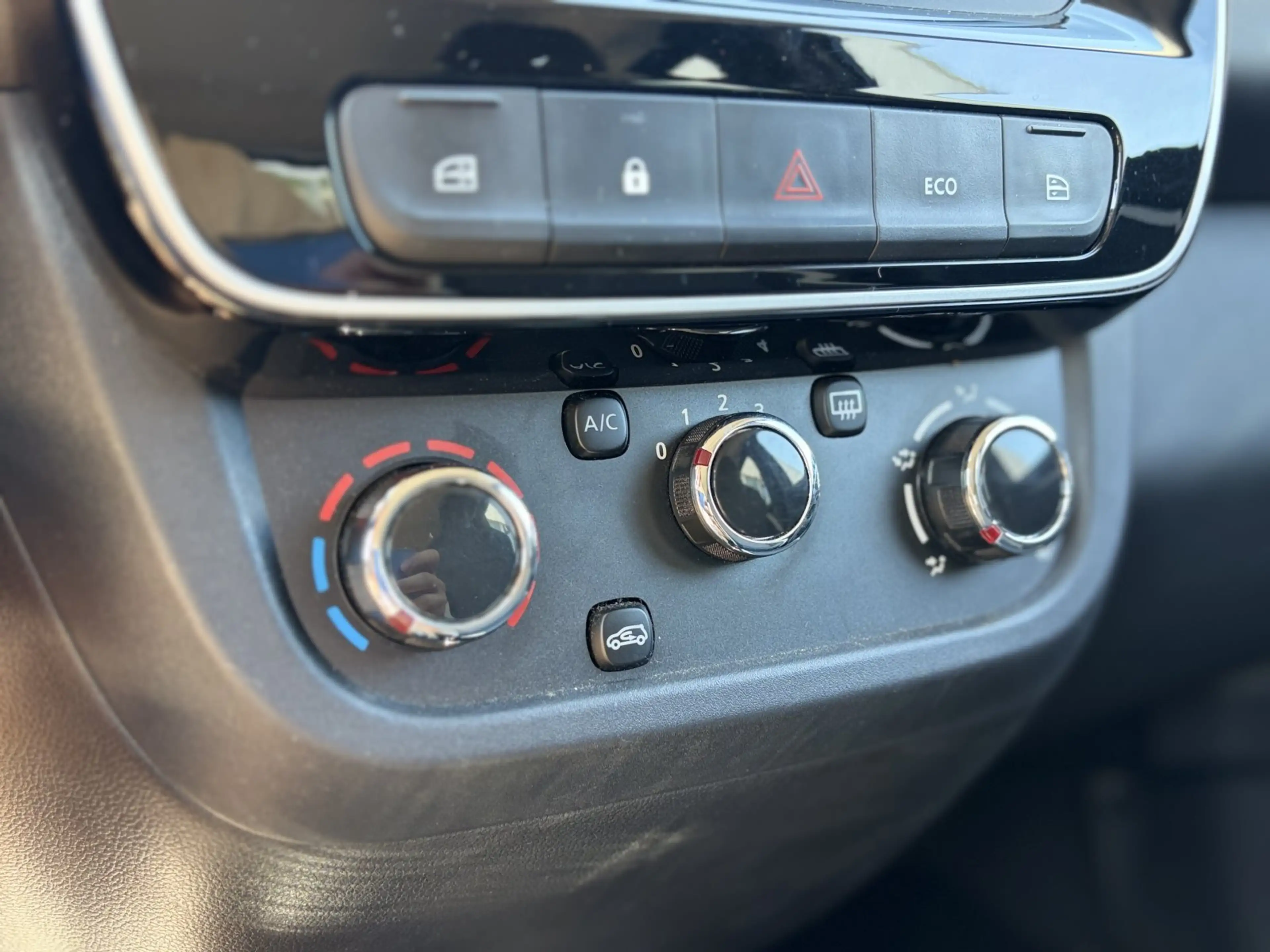 Dacia Spring Essential inkl. CCS — photo 15