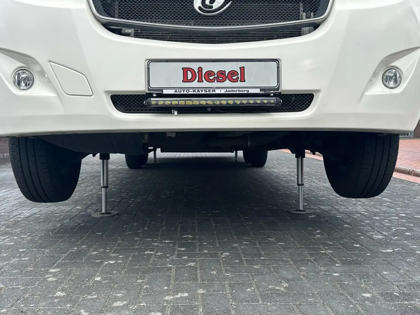 Euramobil Integra Line LS 790 EB +ALDE+Hubstützen+Solar+Wech Weiß - 2