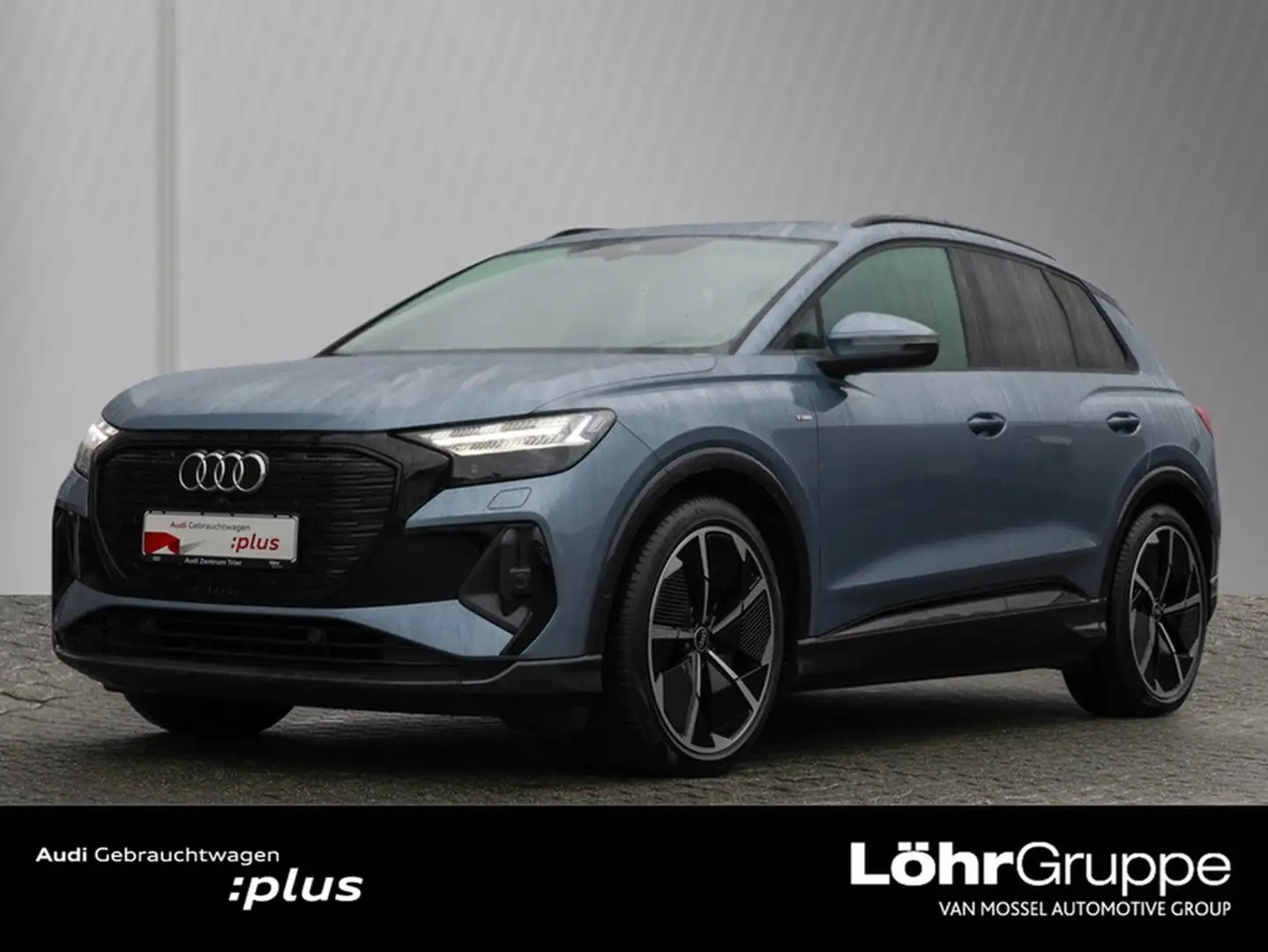 Audi Q4 e-tron 50 quattro S line Sportpaket Blau - 1