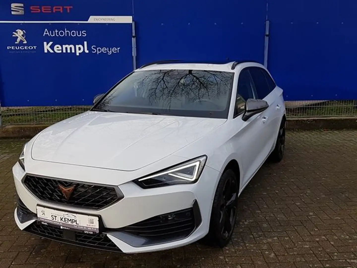 CUPRA Leon Sportstourer 1.5 eTSI DSG Weiß - 1