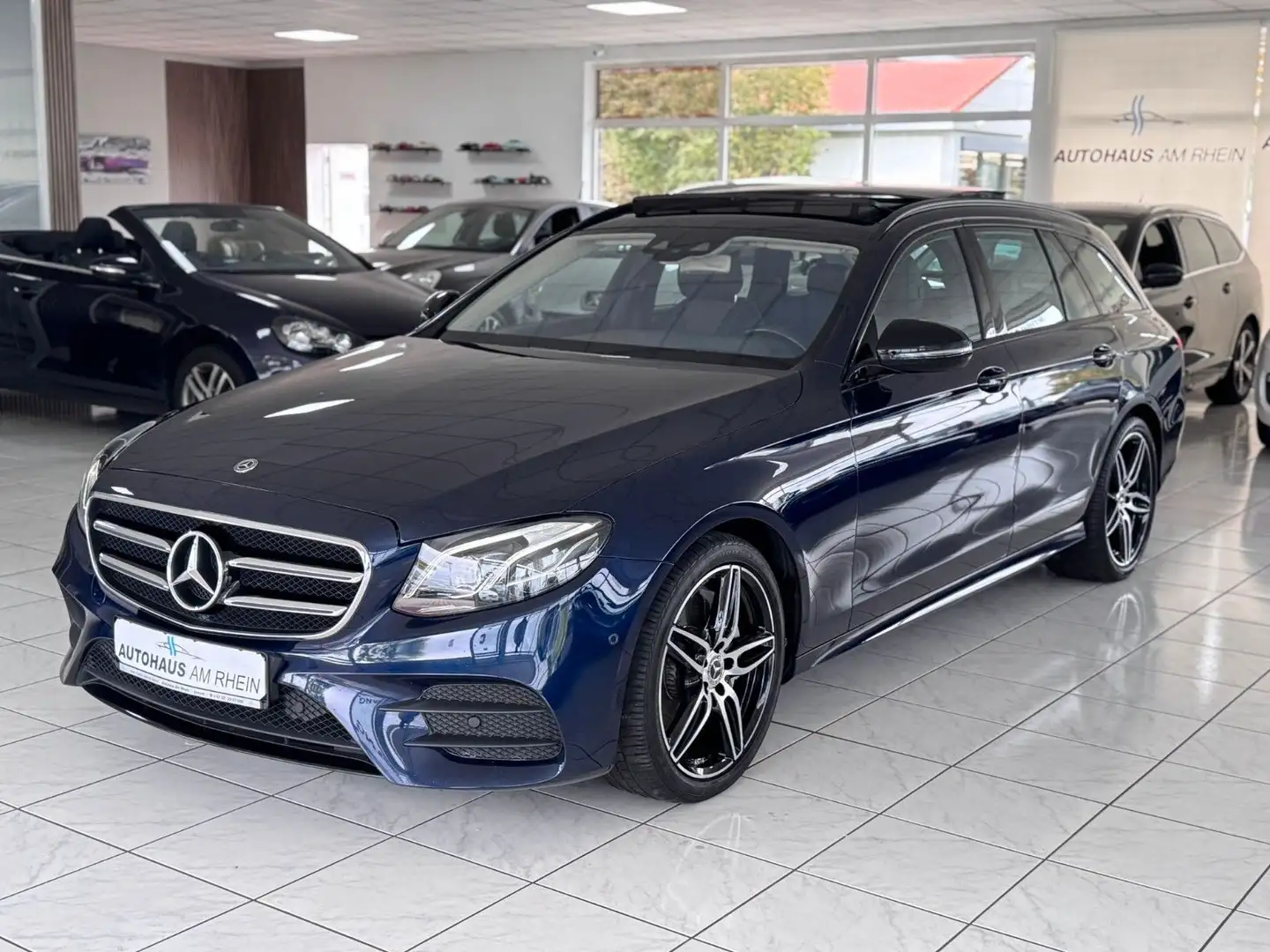Mercedes-Benz E 300 dT+AMG-Sportpaket+Panorama+Burmester+1.Hnd Bleu - 2