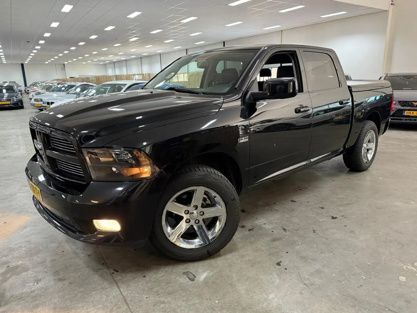 Dodge RAM 1500 5.7 V8 Crew Cab 5'7 / SUPER NETJES / STOELKOE Noir - 2