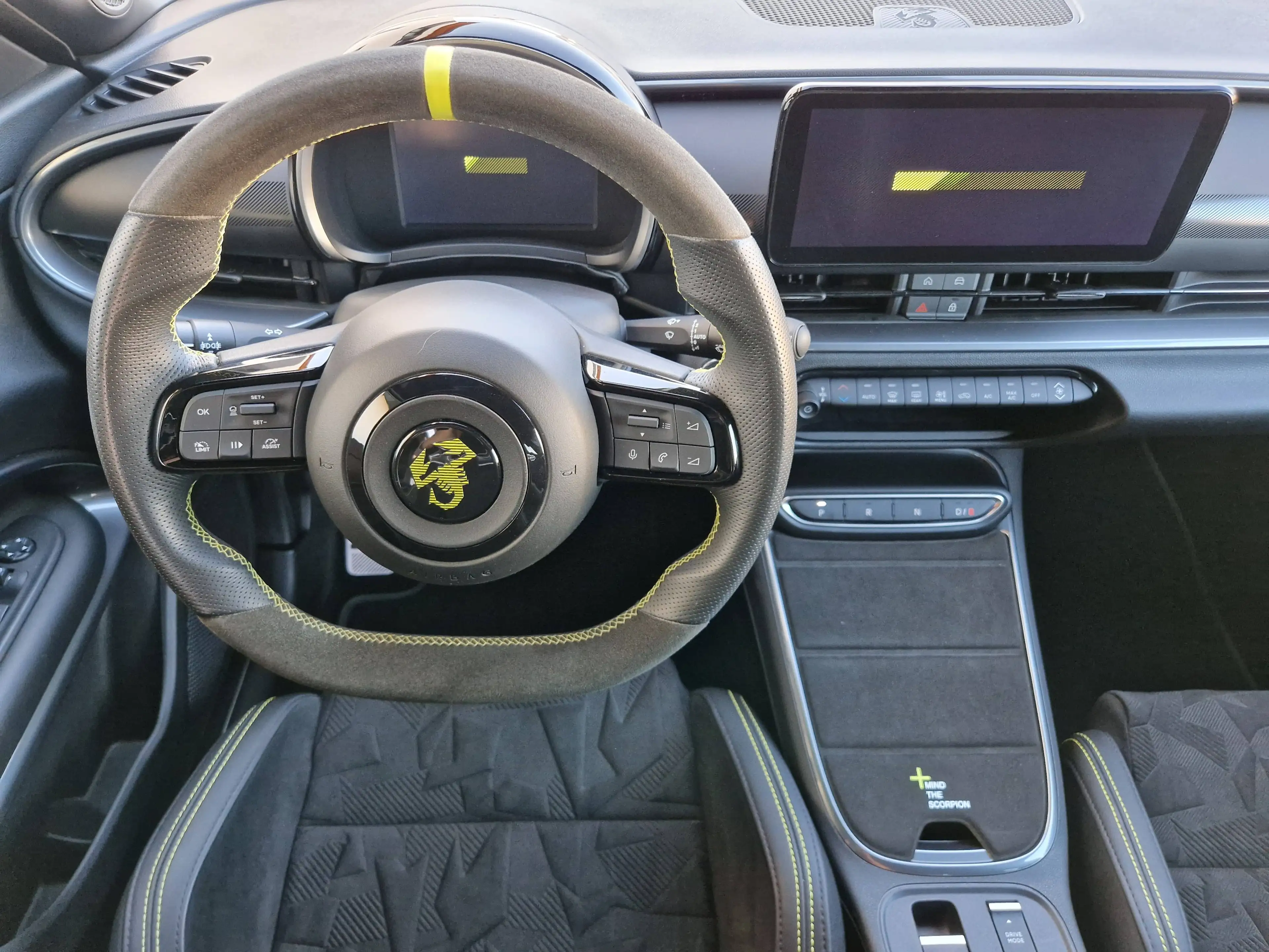 Abarth 600e *54KWH*SCORPIONISSIMA*SOUNDPAKET* — photo 14
