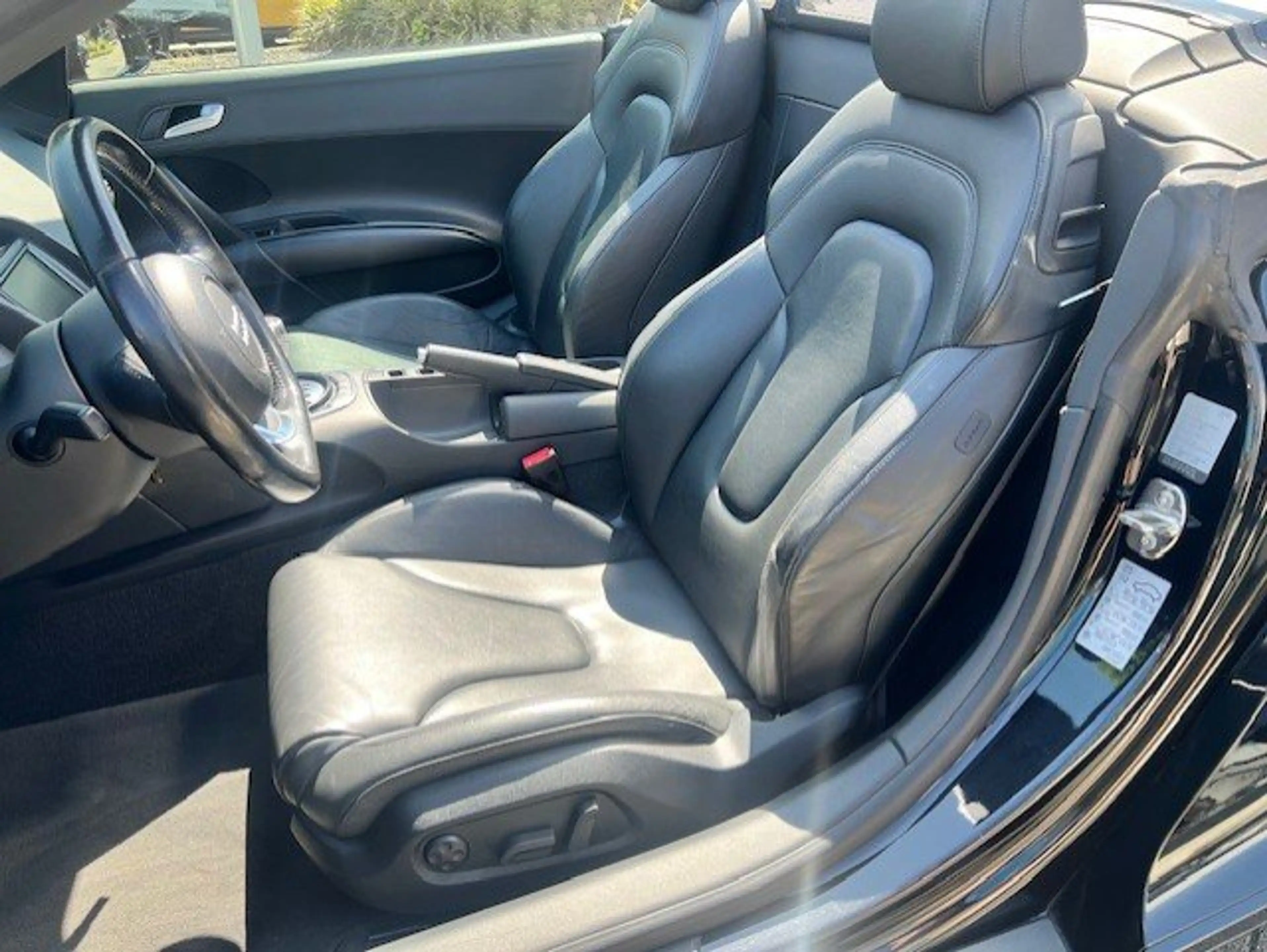 Audi R8 4.2i V8 Quattro FSI Spyder Manueel 430pk — photo 11