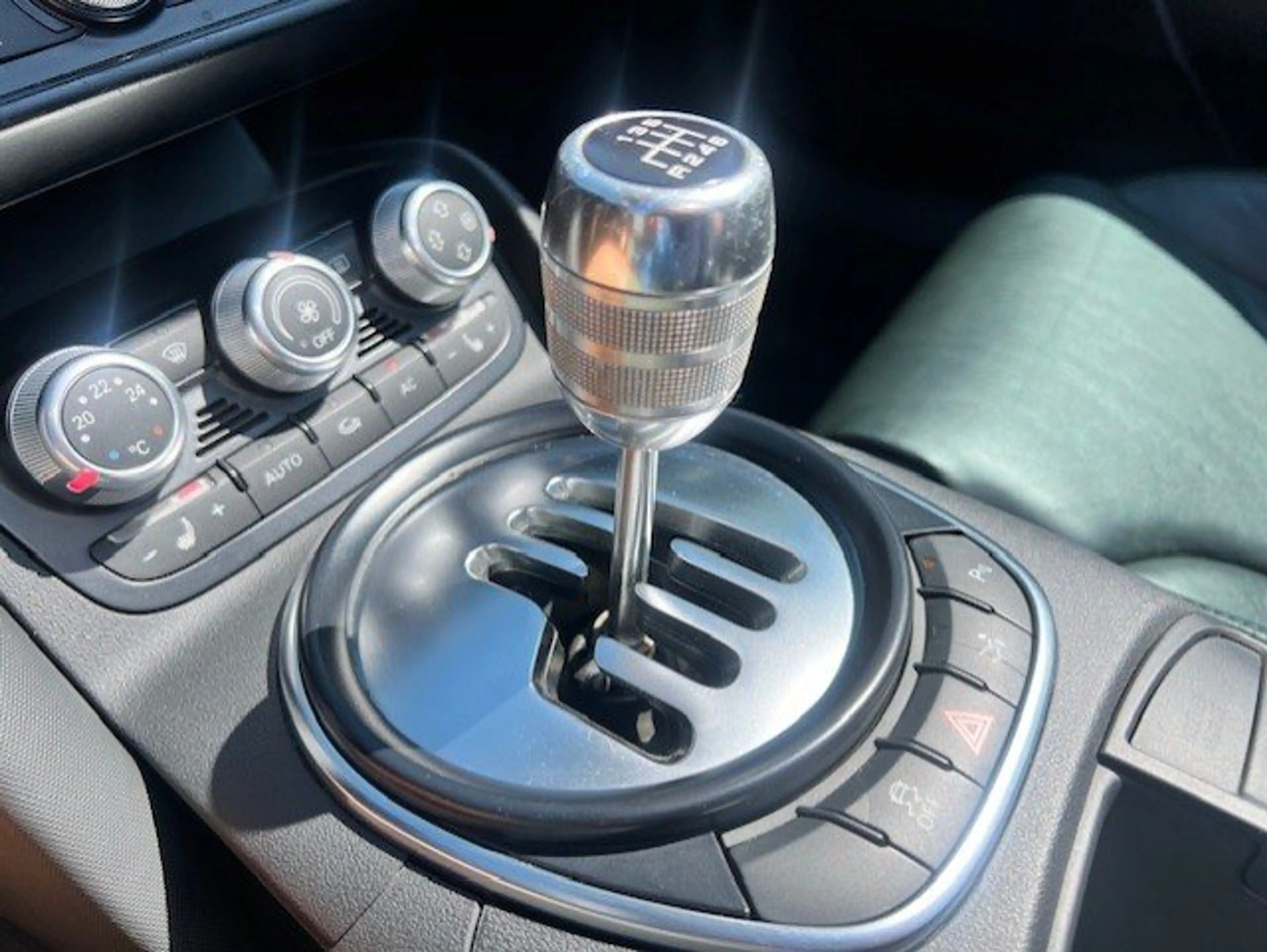 Audi R8 4.2i V8 Quattro FSI Spyder Manueel 430pk — photo 13