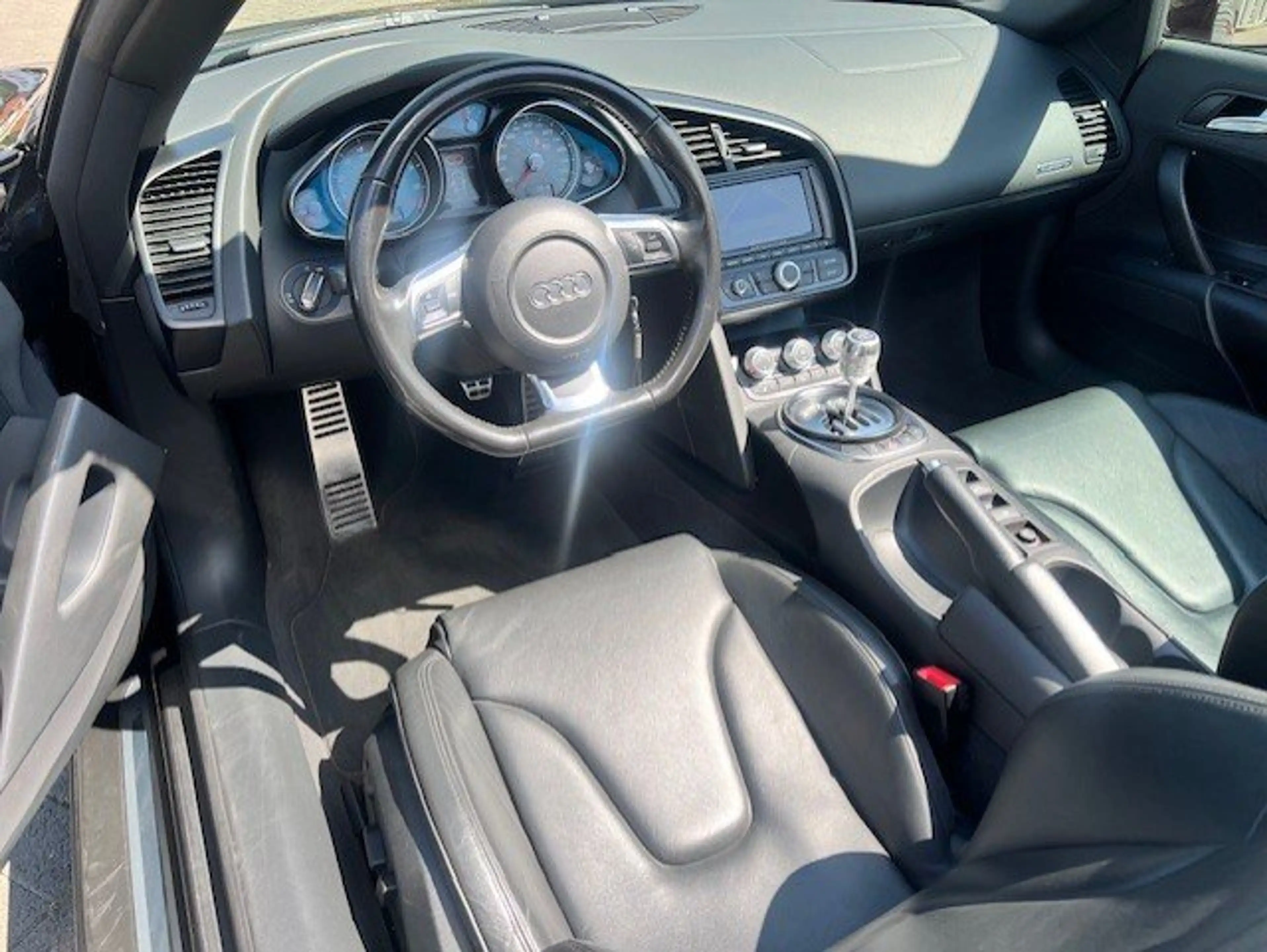 Audi R8 4.2i V8 Quattro FSI Spyder Manueel 430pk — photo 10