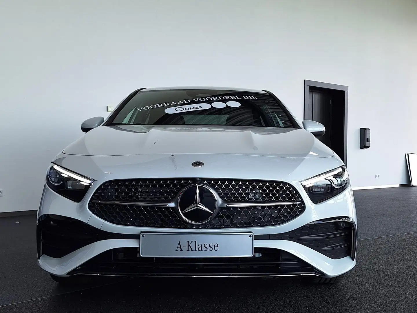 Mercedes-Benz A 250 e AMG Line | Bekleding Bruin | Premium Pakket | MU Wit - 2
