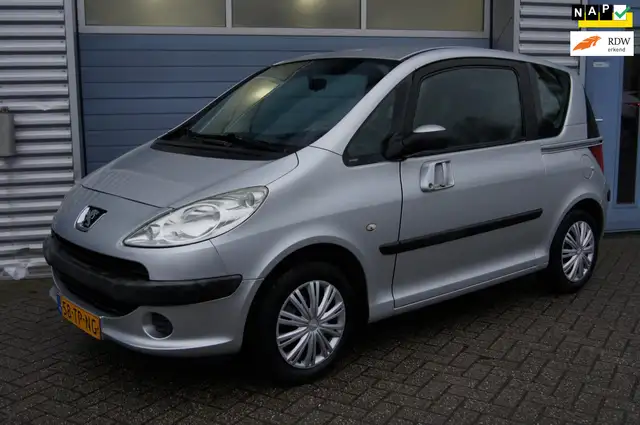 Peugeot 1007 1.4 Sesam Urban