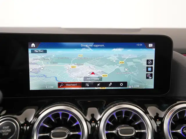 Mercedes-Benz Gla view 13