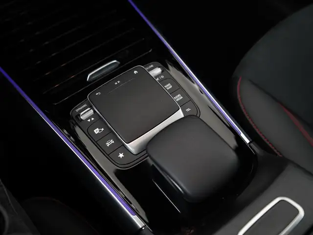 Mercedes-Benz Gla view 11