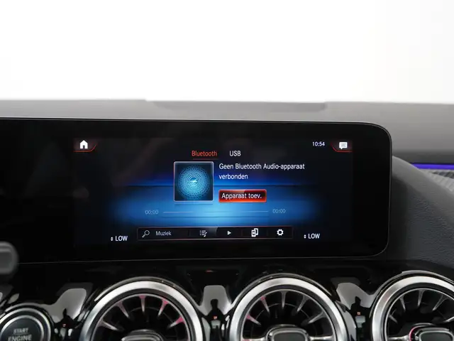 Mercedes-Benz Gla view 15