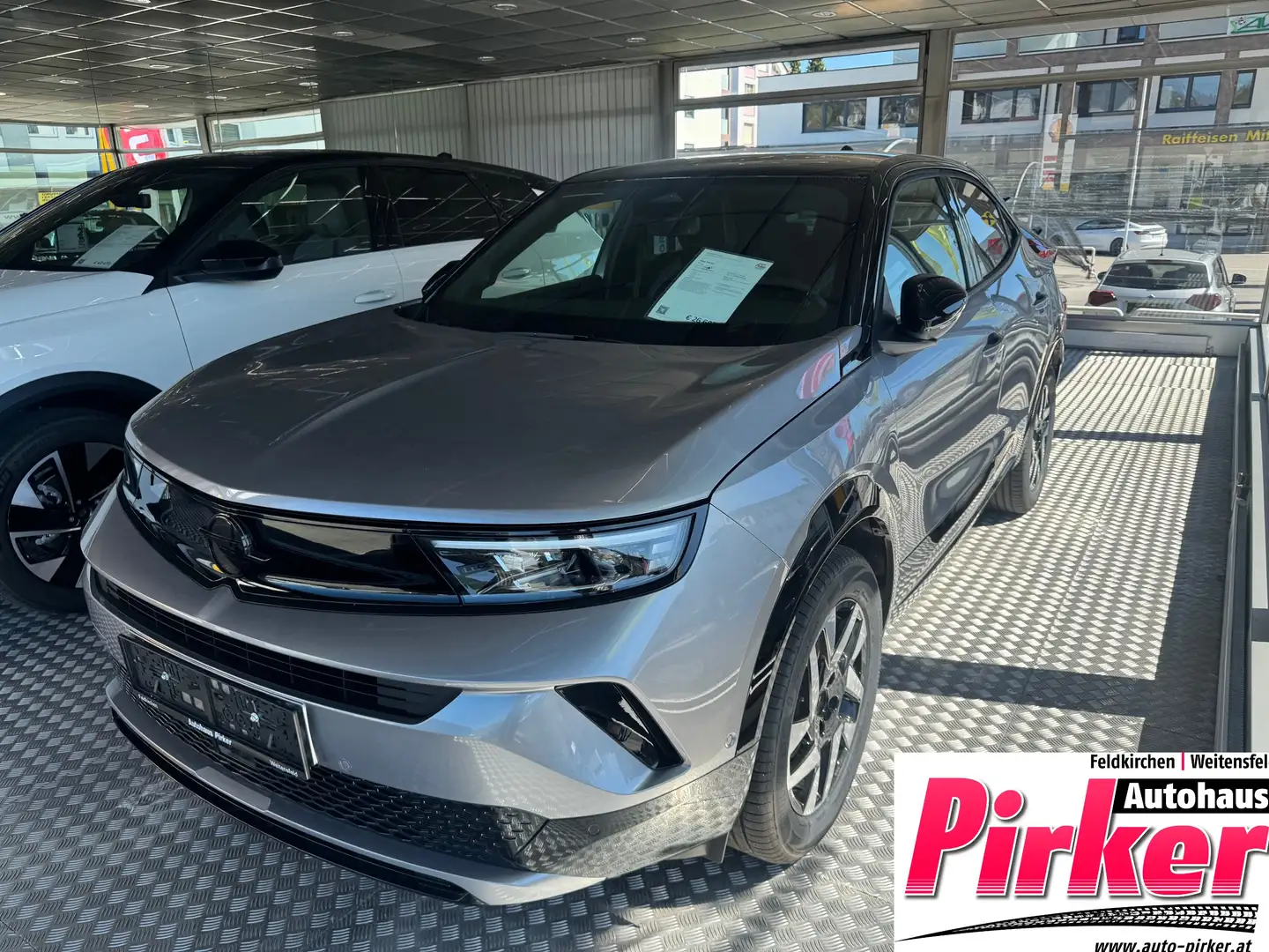 Opel Mokka GS Grau - 1