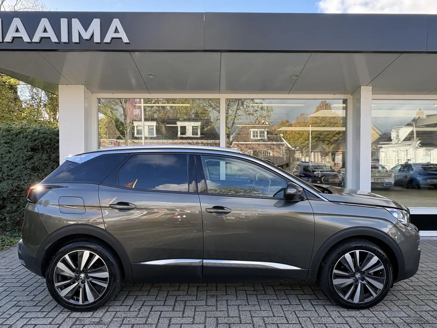 Peugeot 3008 1.2T 130pk Blue Lease Premium | Afneembare trekhaa Gris - 2