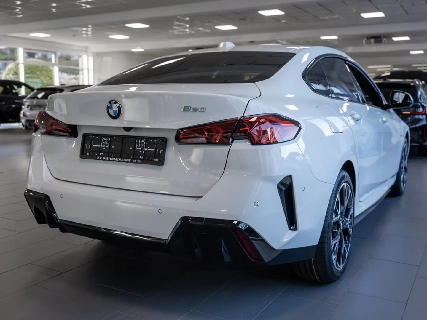 BMW 220 Gran Coupe M-Sport LED ACC NAVI KAMERA Weiß - 2