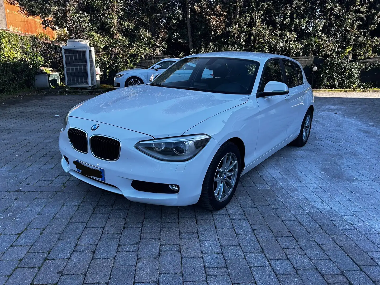 BMW 118 118d 5p Urban Bianco - 1
