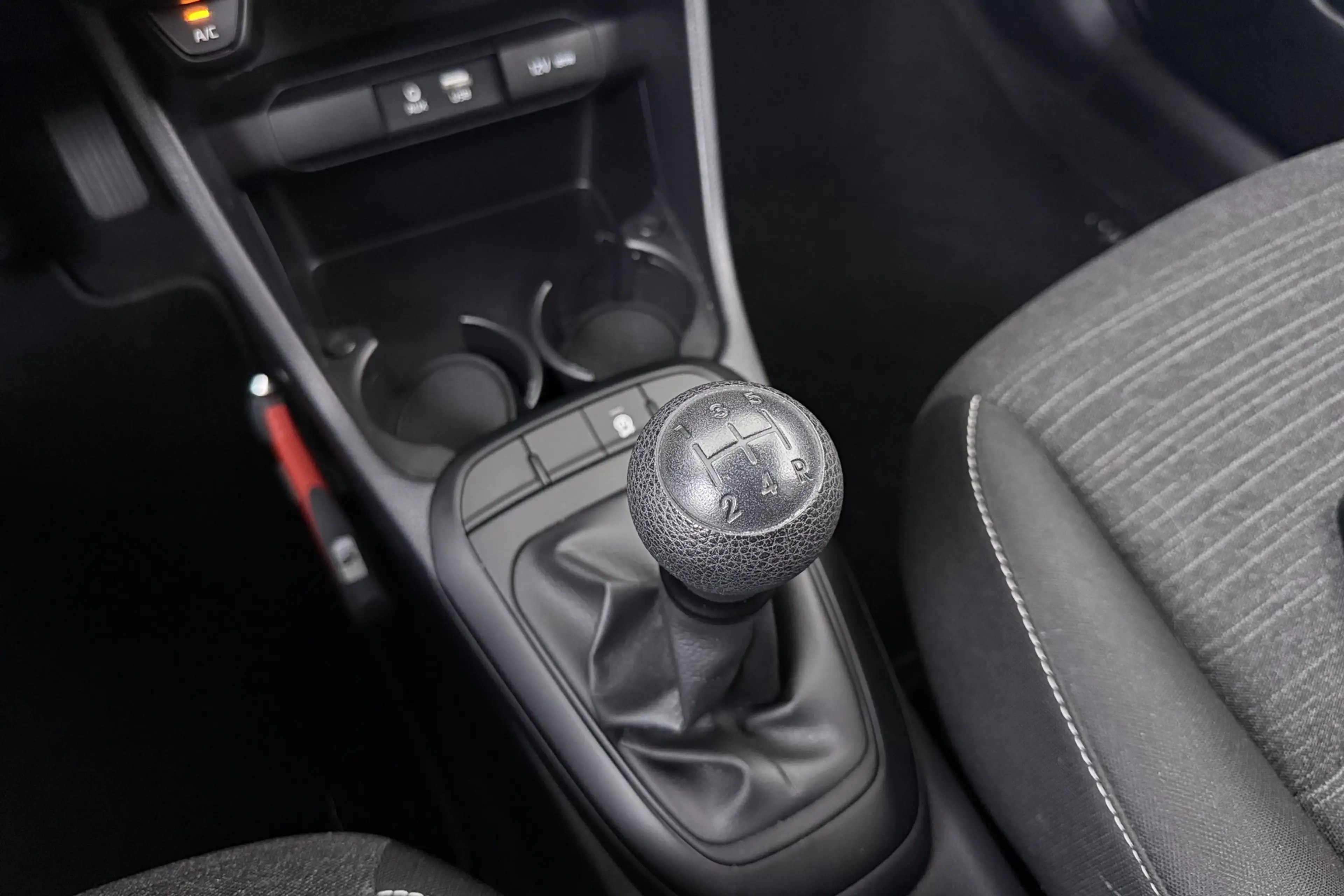 Kia Picanto 1.0 ComfortPlusLine Carplay Camera Cruise IQIQIQIQ — photo 26
