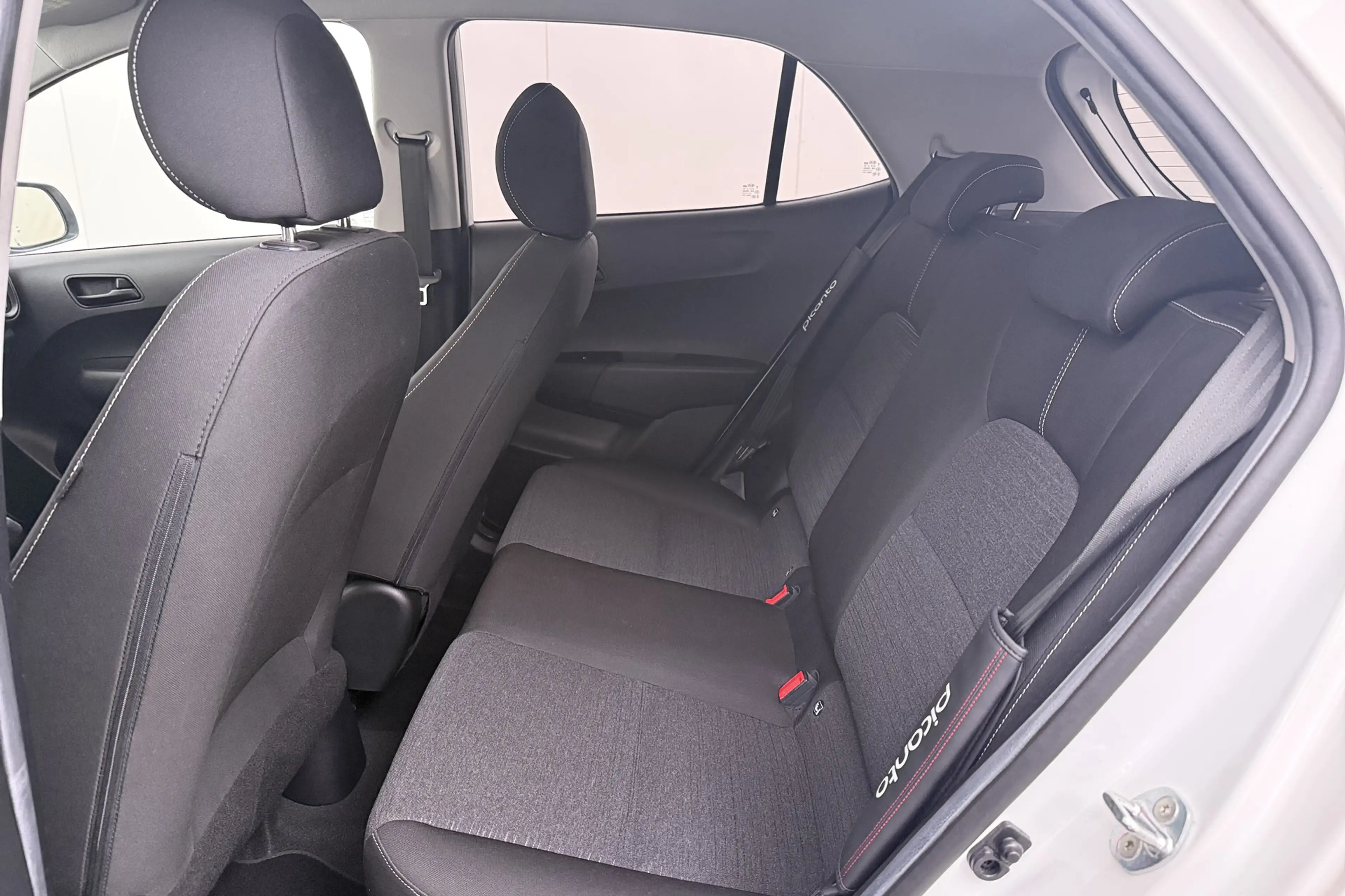 Kia Picanto 1.0 ComfortPlusLine Carplay Camera Cruise IQIQIQIQ — photo 12