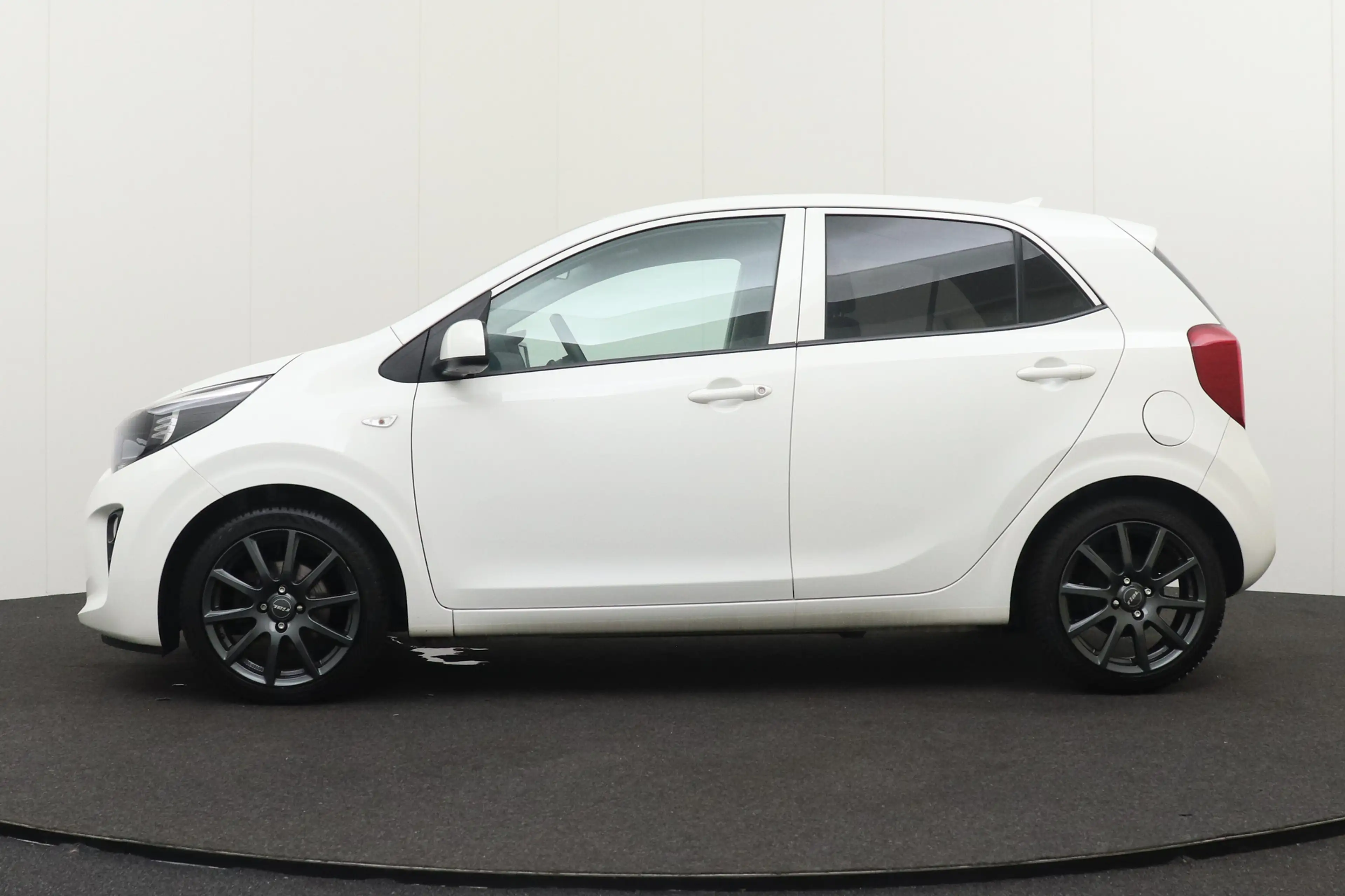 Kia Picanto 1.0 ComfortPlusLine Carplay Camera Cruise IQIQIQIQ — photo 5