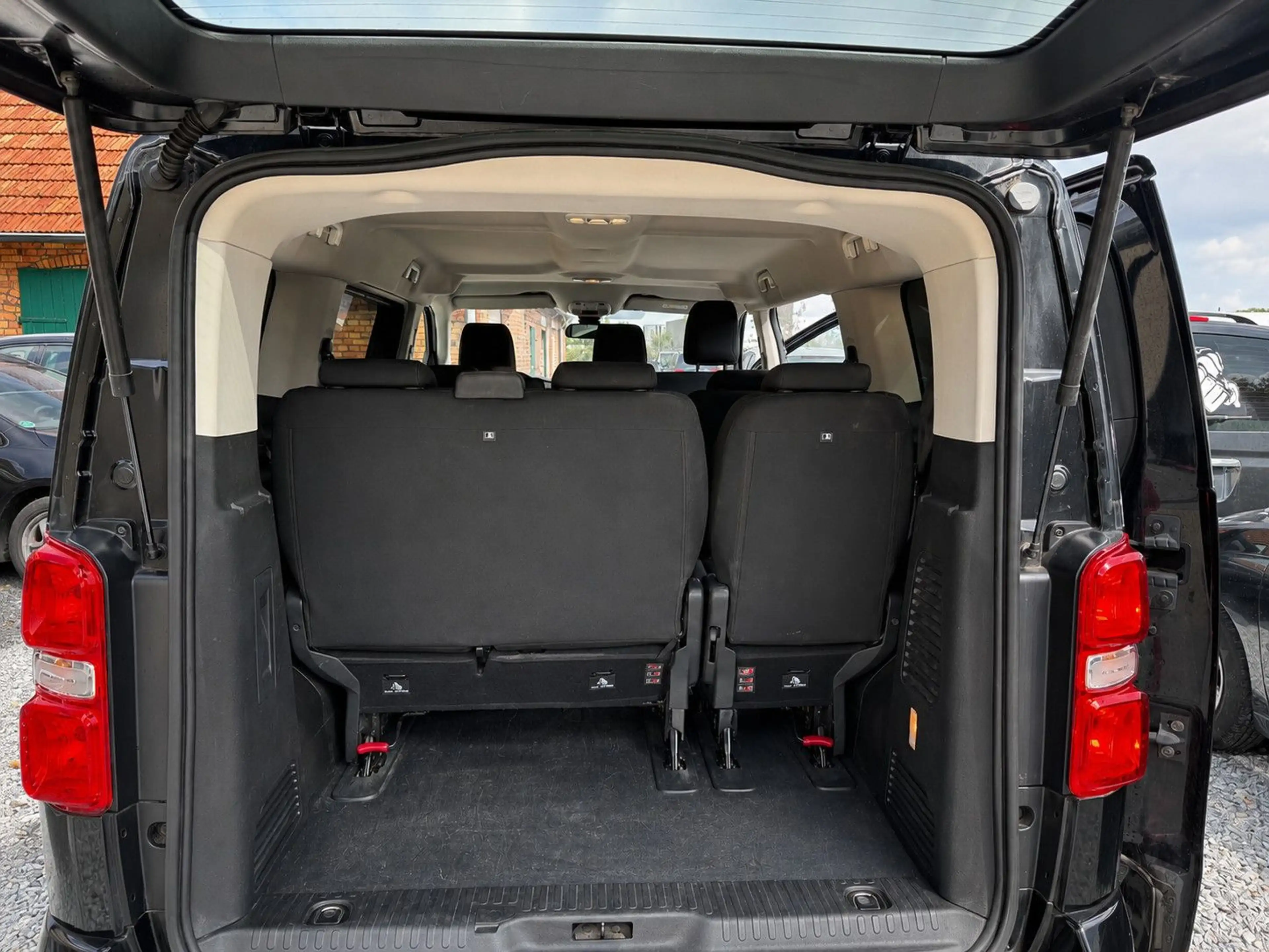 Opel Zafira Life 2.0 CDTi Selection L2+9 Sitze+Navi+ — photo 11