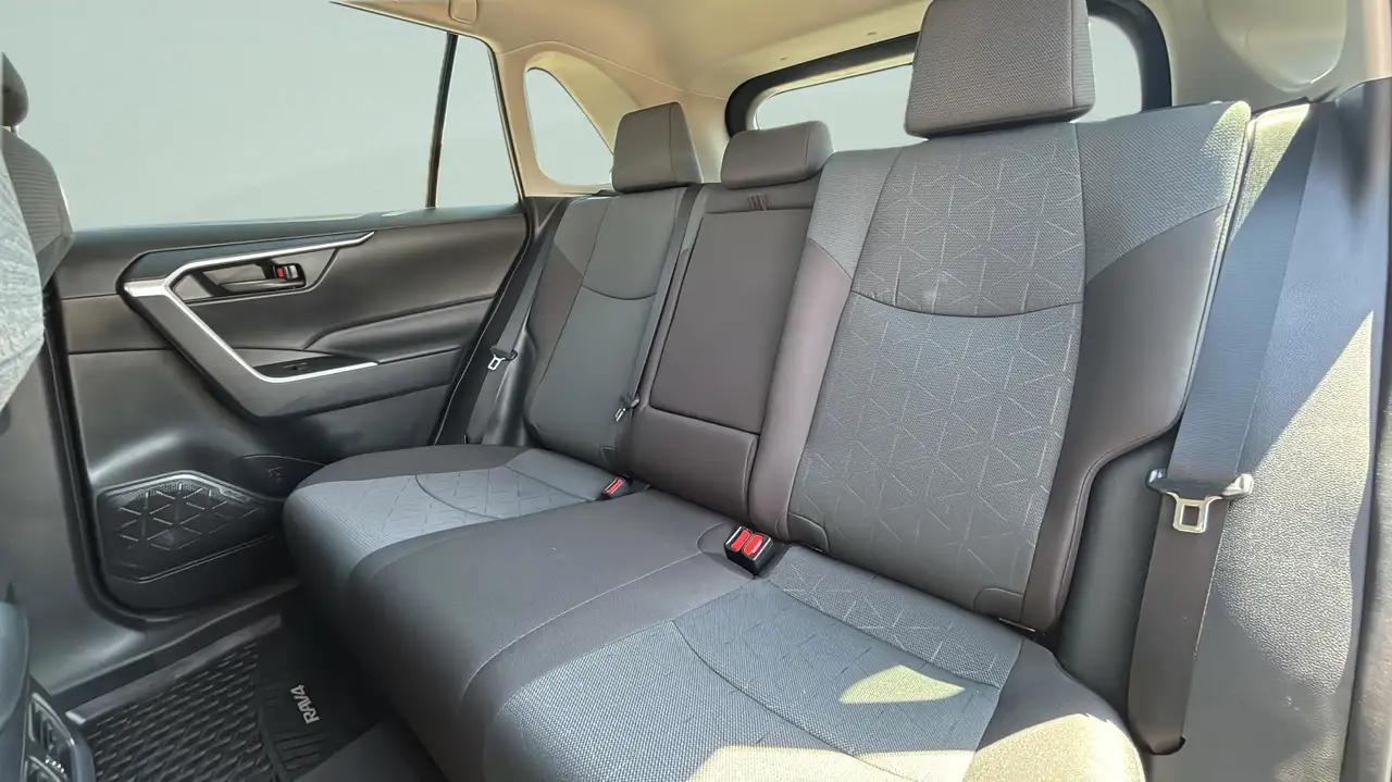 Toyota RAV 4 снимка Toyota RAV 4