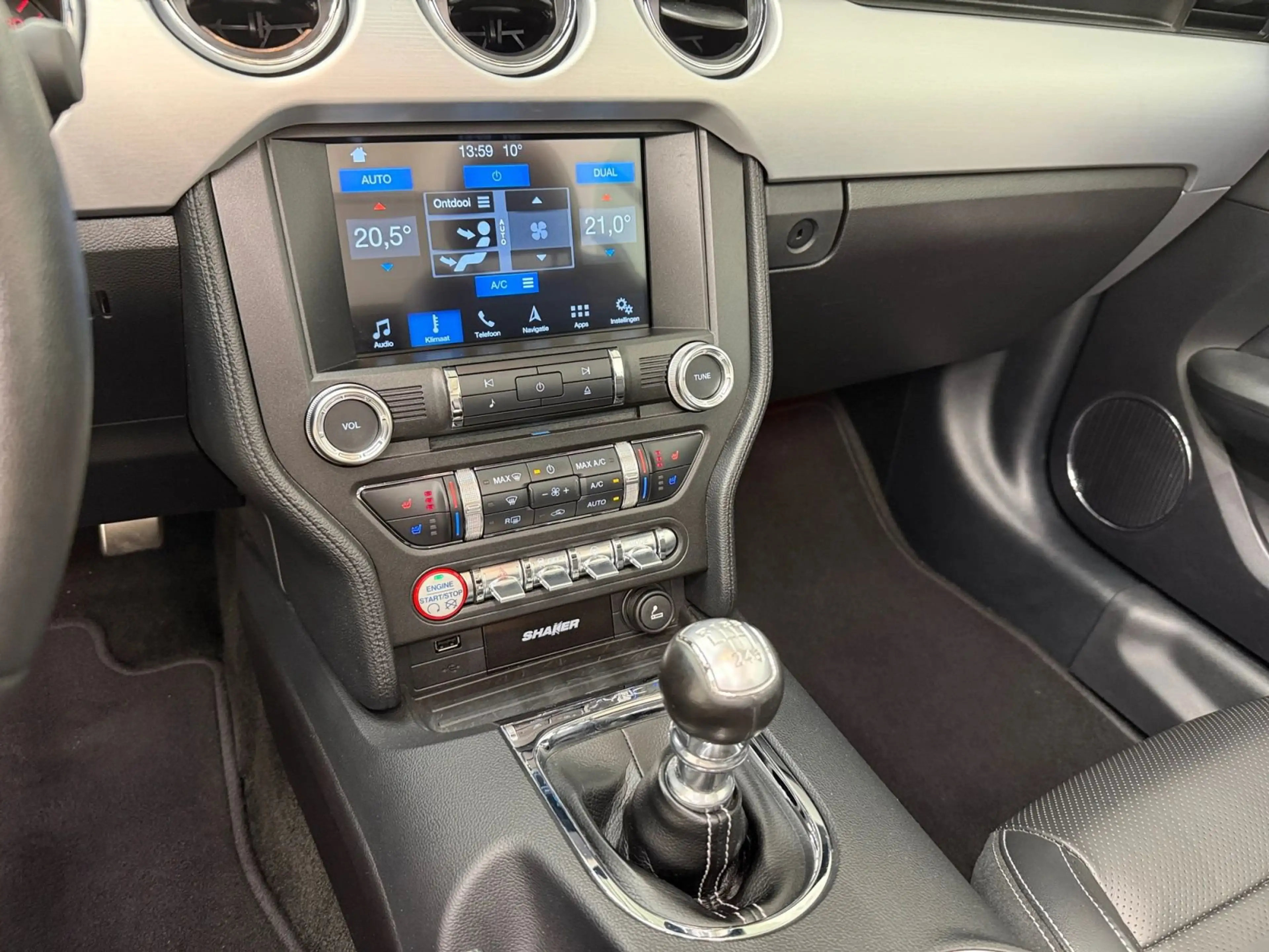 Ford Mustang 2.3 EcoBoost Cabrio — photo 10