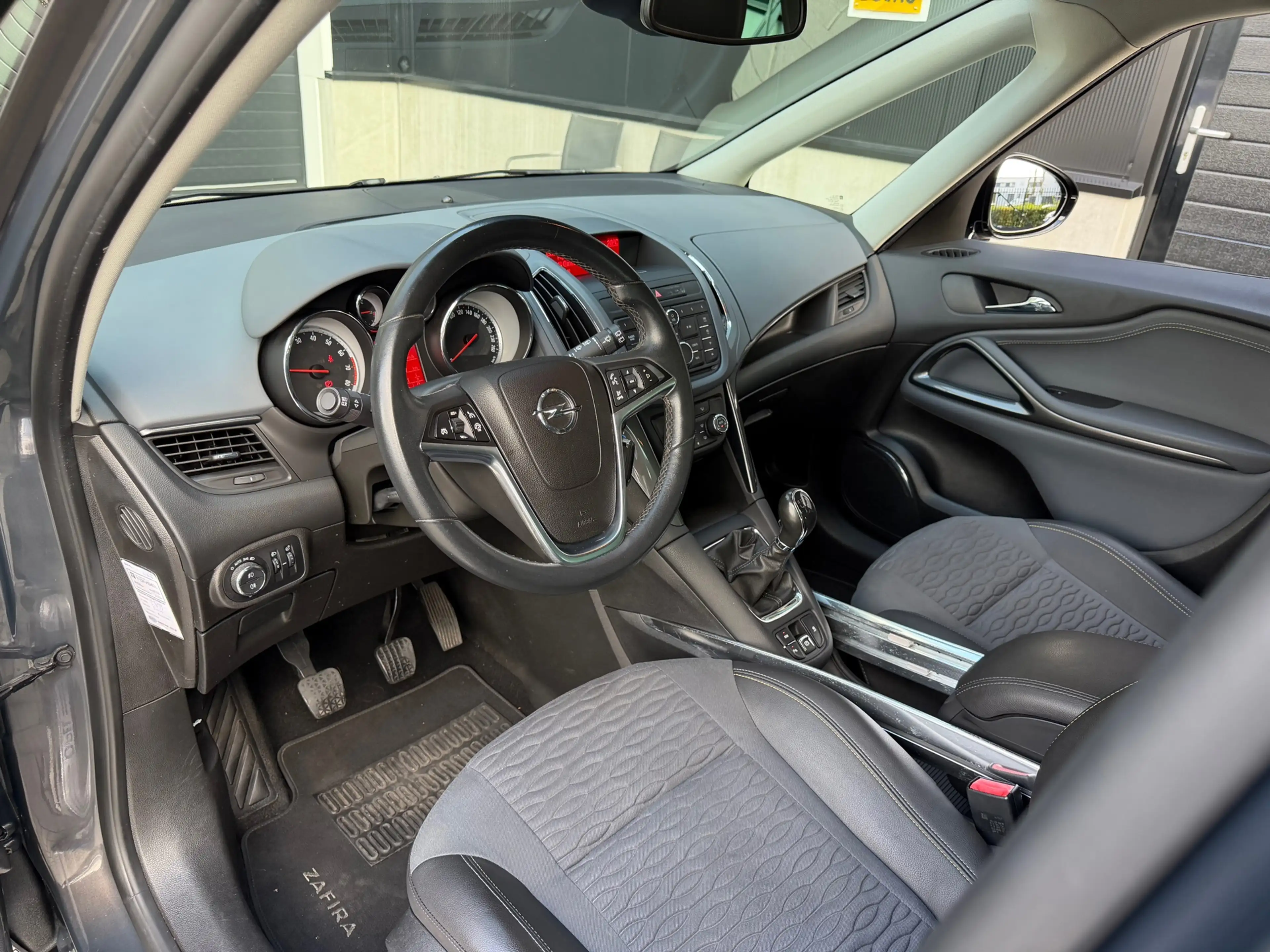 Opel Zafira Tourer 1.4 Cosmo 7p. / Cruise / Climate / PDC V+A / 17" I — photo 13