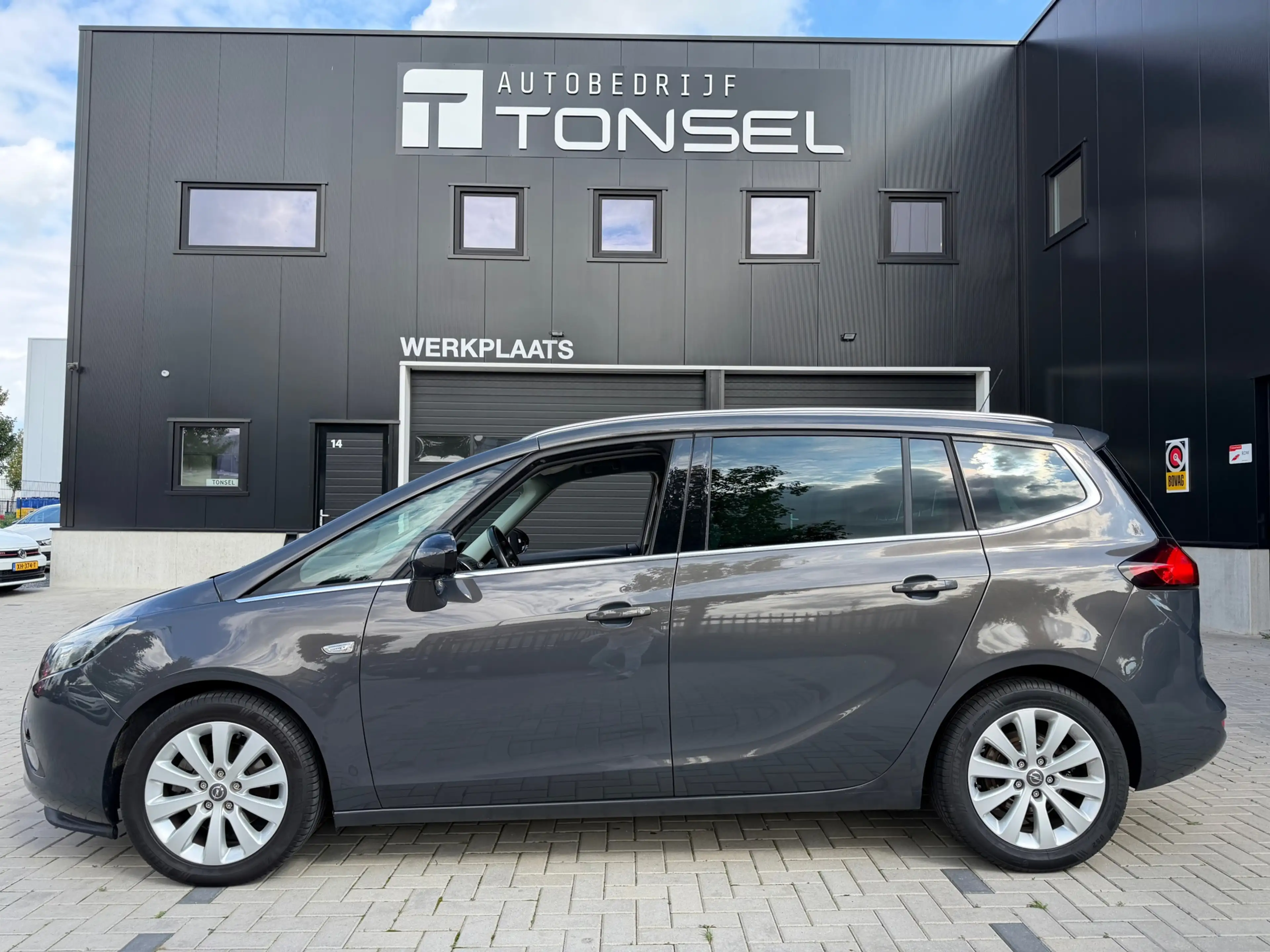 Opel Zafira Tourer 1.4 Cosmo 7p. / Cruise / Climate / PDC V+A / 17" I — photo 2