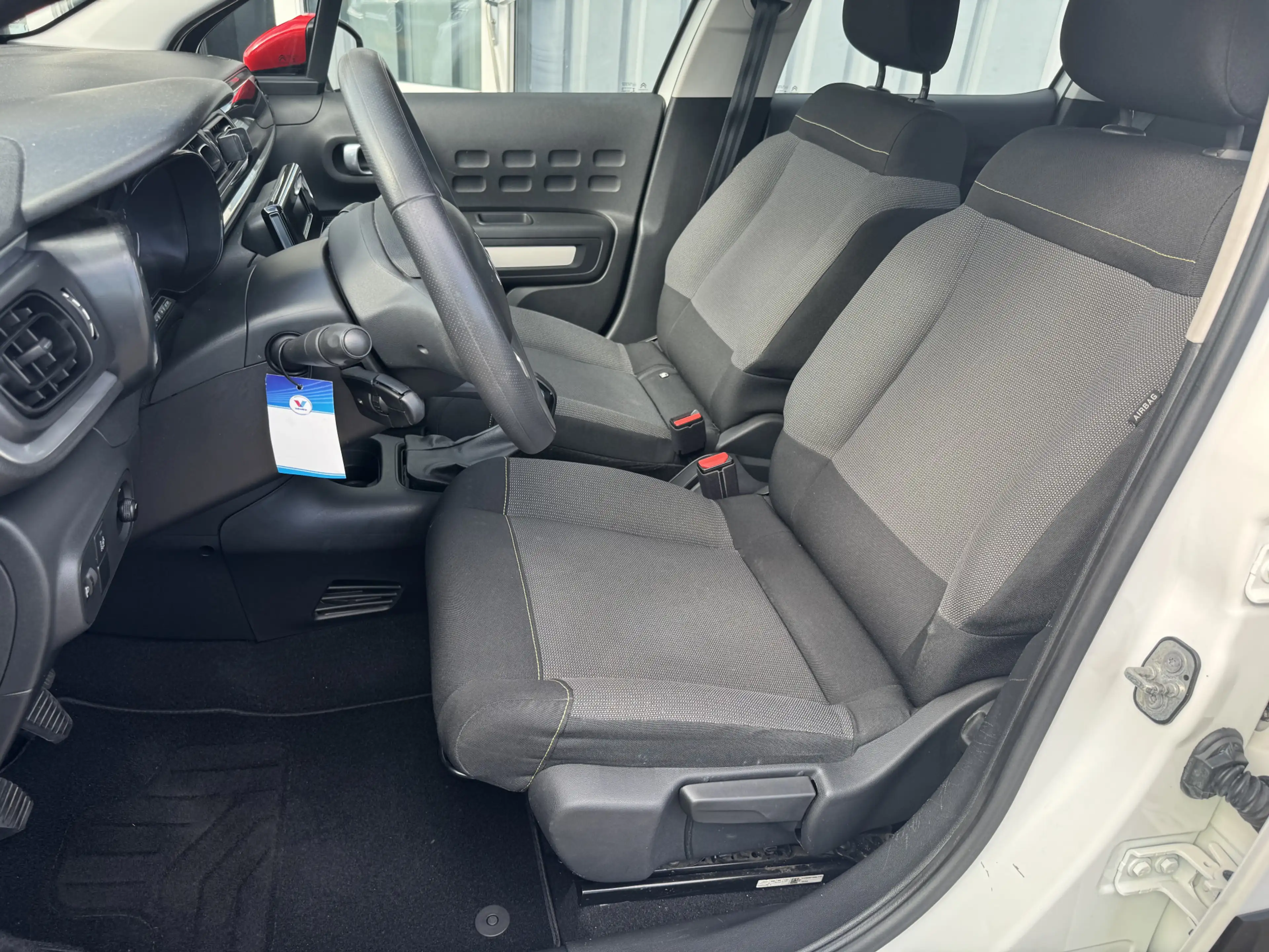 Citroen C3 1.2 PureTech Live — photo 6