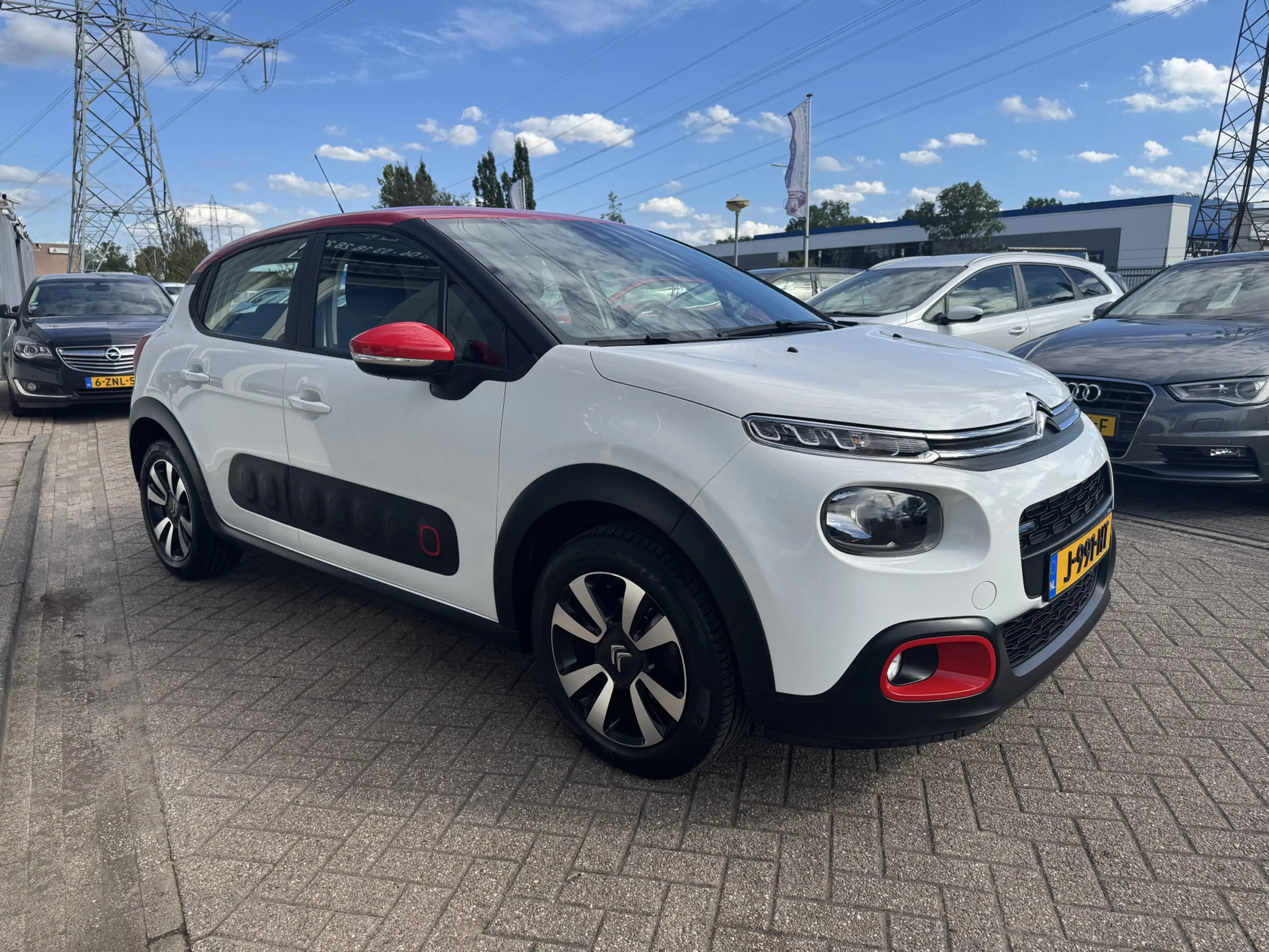 Citroen C3 1.2 PureTech Live — photo 4