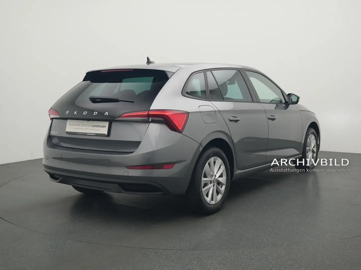 Skoda Scala Ambition VIRT LED SHZ KLIMA PORT NAVI Grau - 2
