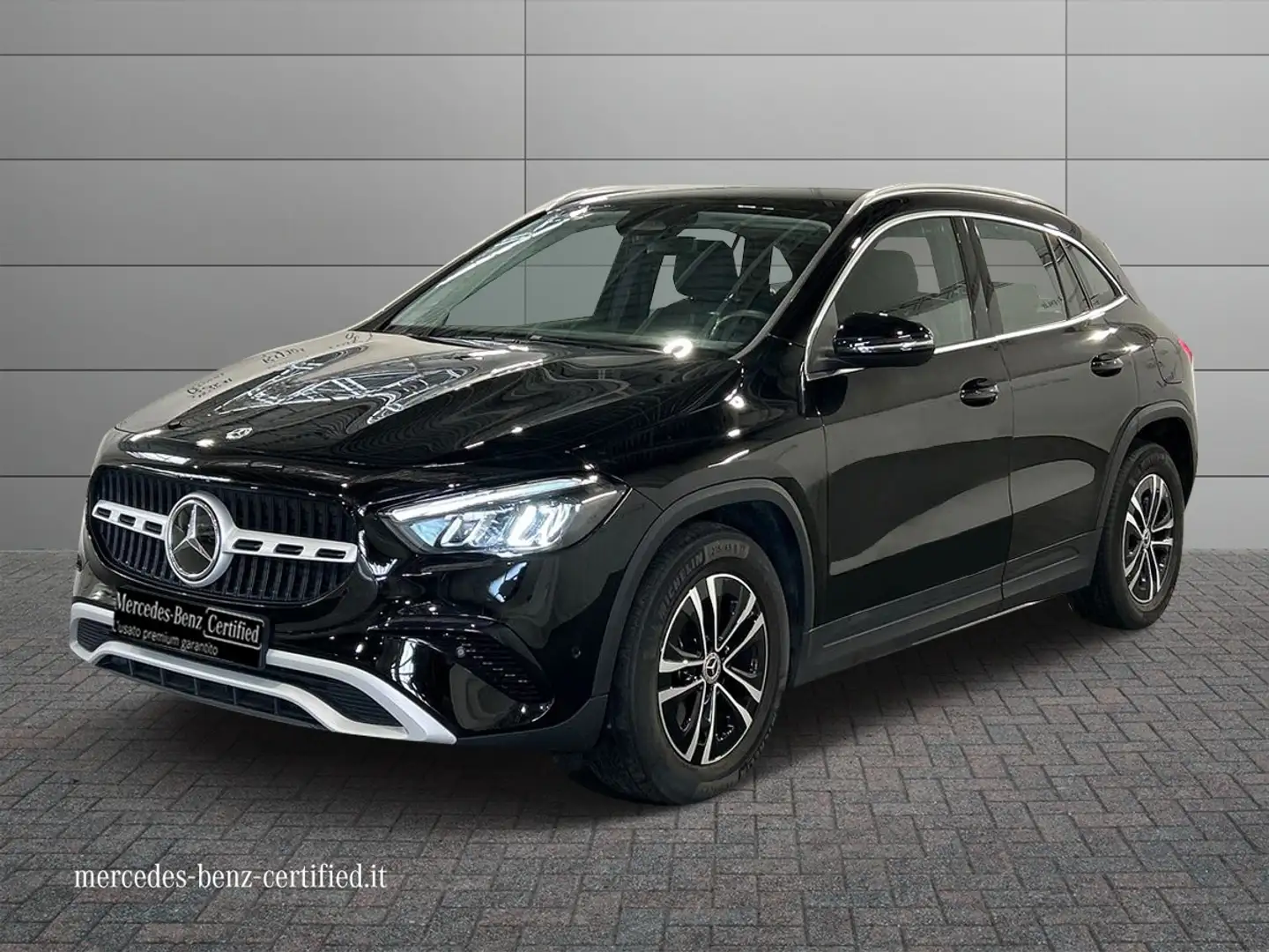 Mercedes-Benz GLA 180 d Advanced auto Чёрный - 1