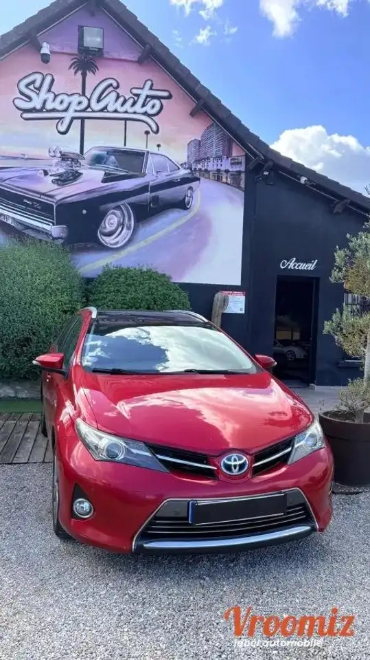 Toyota Auris TOURING-SPORTS 1.8 HSD 136H 100 FULL-HYBRID DYNAMIC BVA — photo 1 of 15