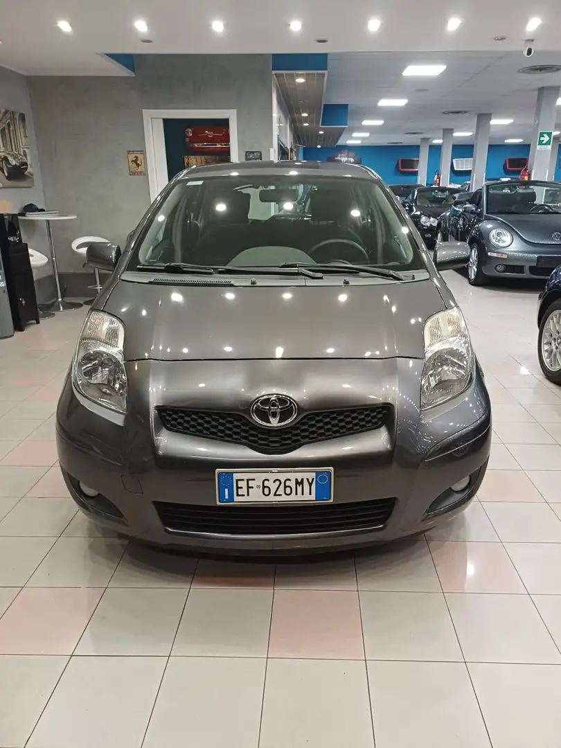 Toyota Yaris Yaris 1.0 Grigio - 1